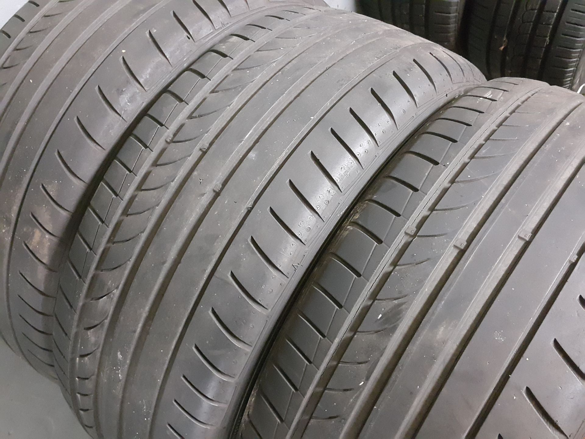 3 X DUNLOP SP SPORT MAXX TYRES 225/40/ZR18 - Image 2 of 2