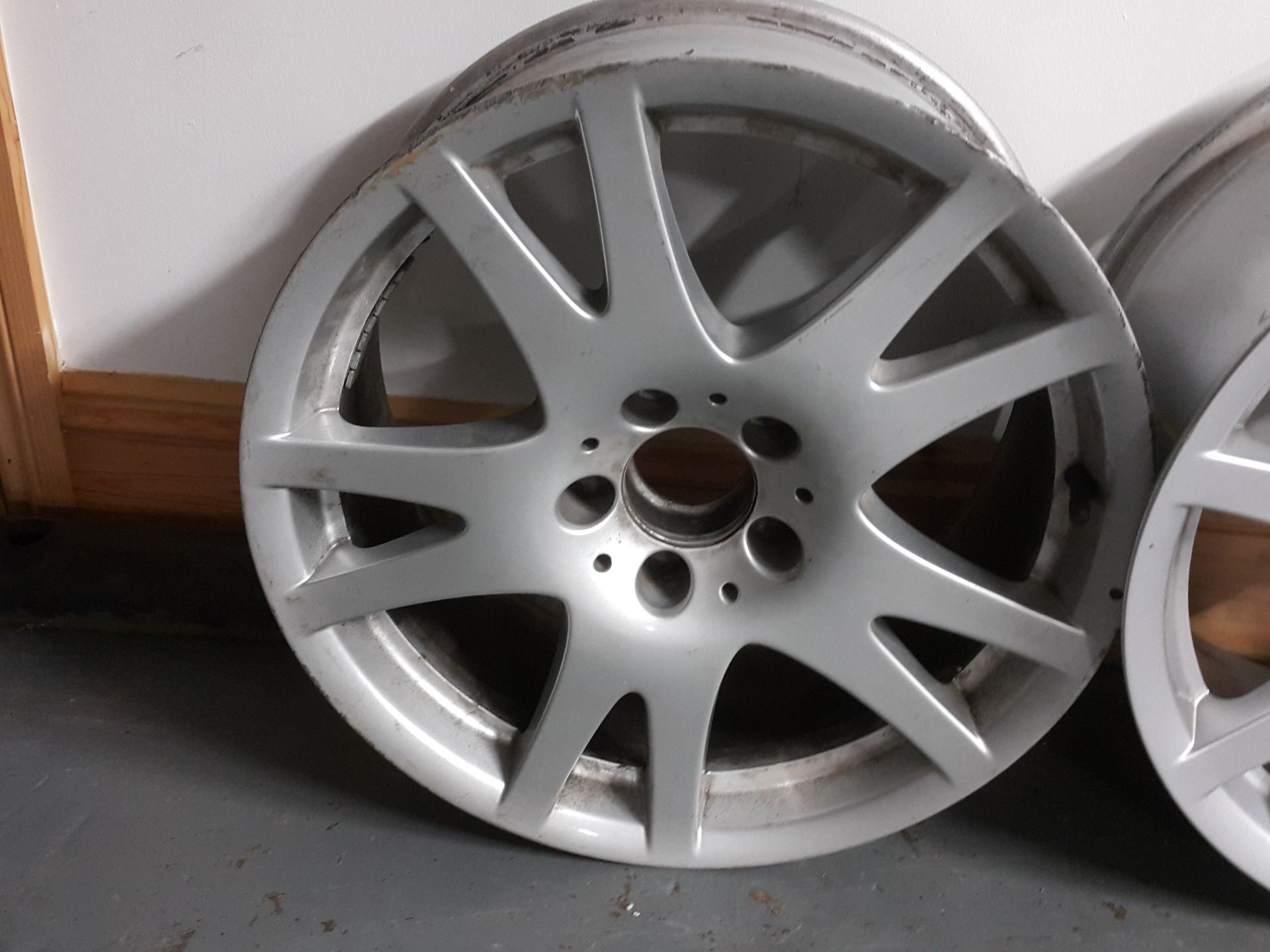 4 X MERCEDES CLS W219 17" ALLOY WHEELS - Image 2 of 5