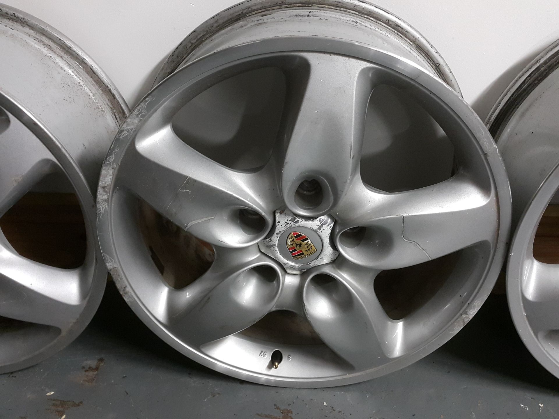 4 X PORSCHE CAYENNE TURBO 18" ALLOY WHEELS - Image 4 of 5