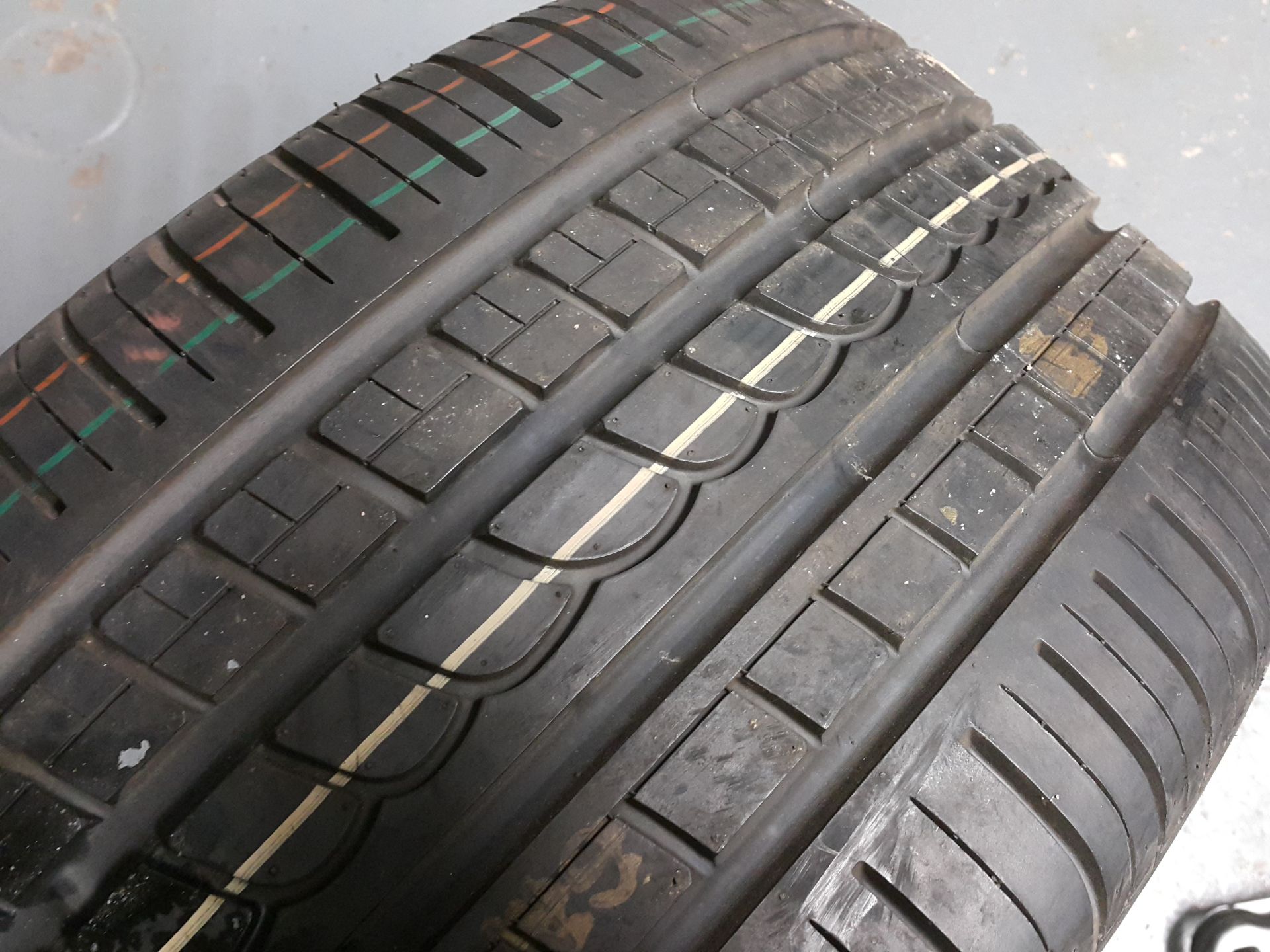 1 X PIRELLI TYRE 255/35/ZR18 - Image 2 of 2