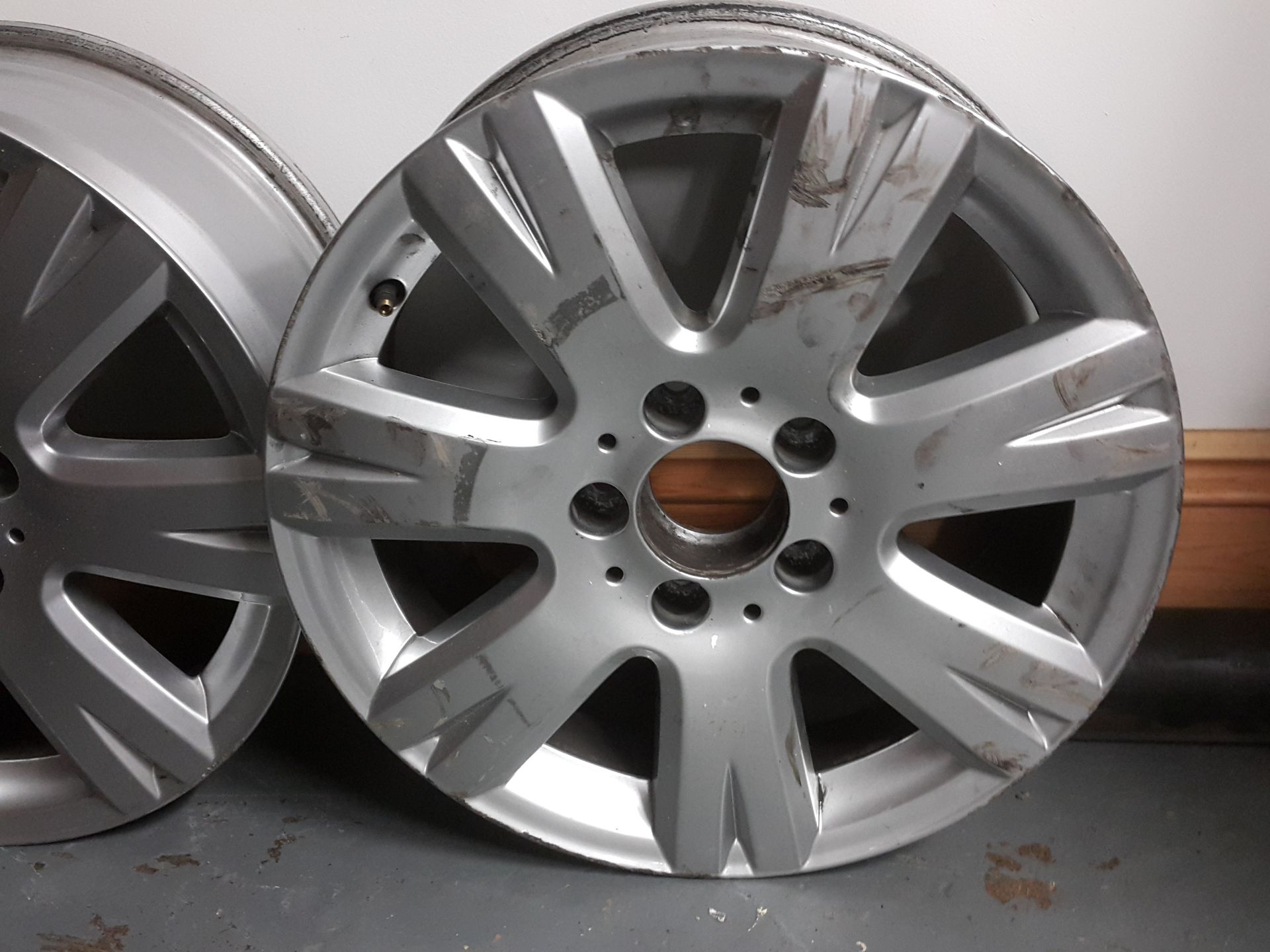 2 X MERCEDES C CLASS W204 16" ALLOY WHEELS - Image 5 of 5