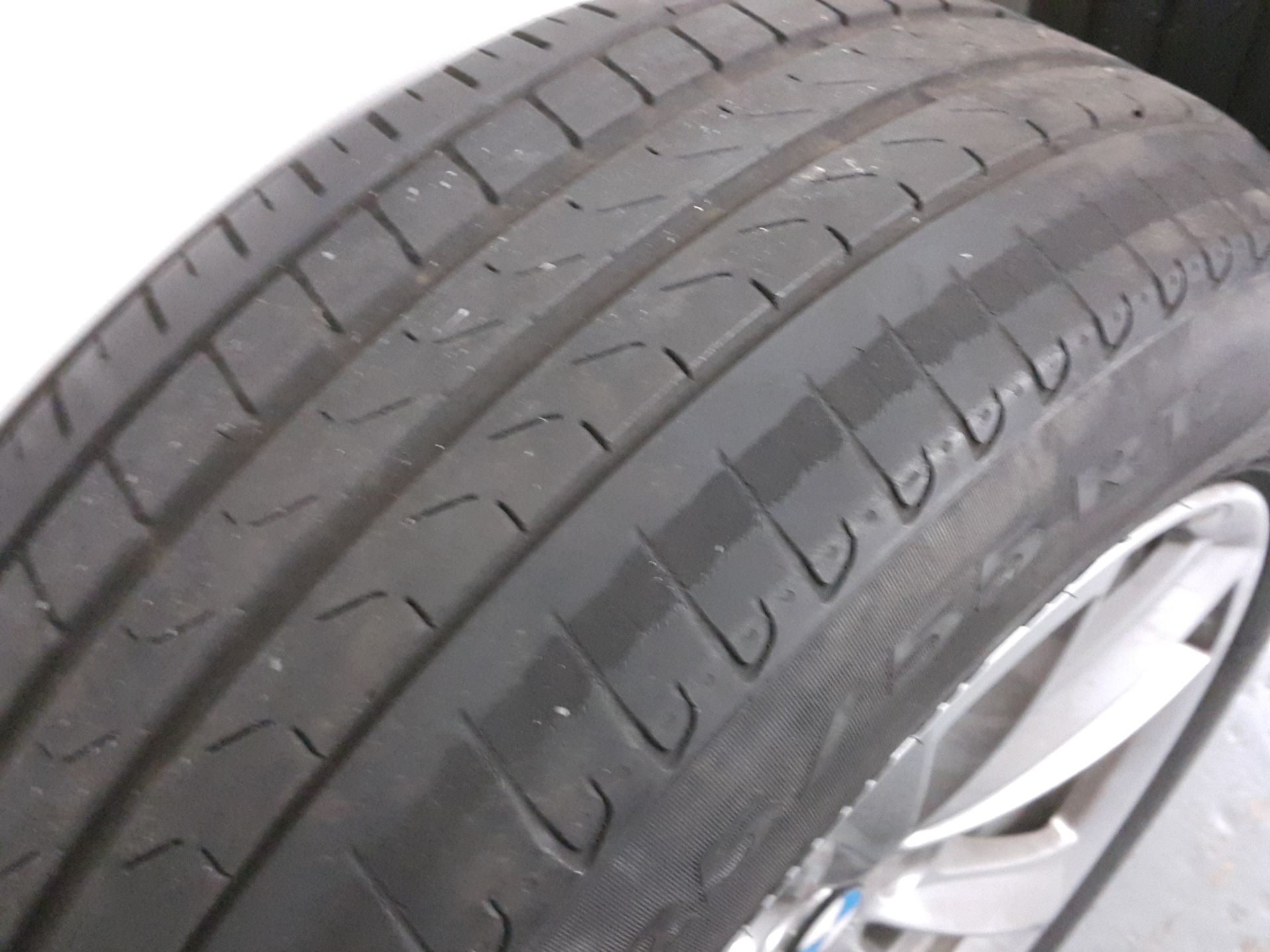 4 X BMW 5 SERIES 17" ALLOY WHEELS WITH PIRELLI CINTURATO RUN FLAT TYRES 225/55/R17 - Image 5 of 9