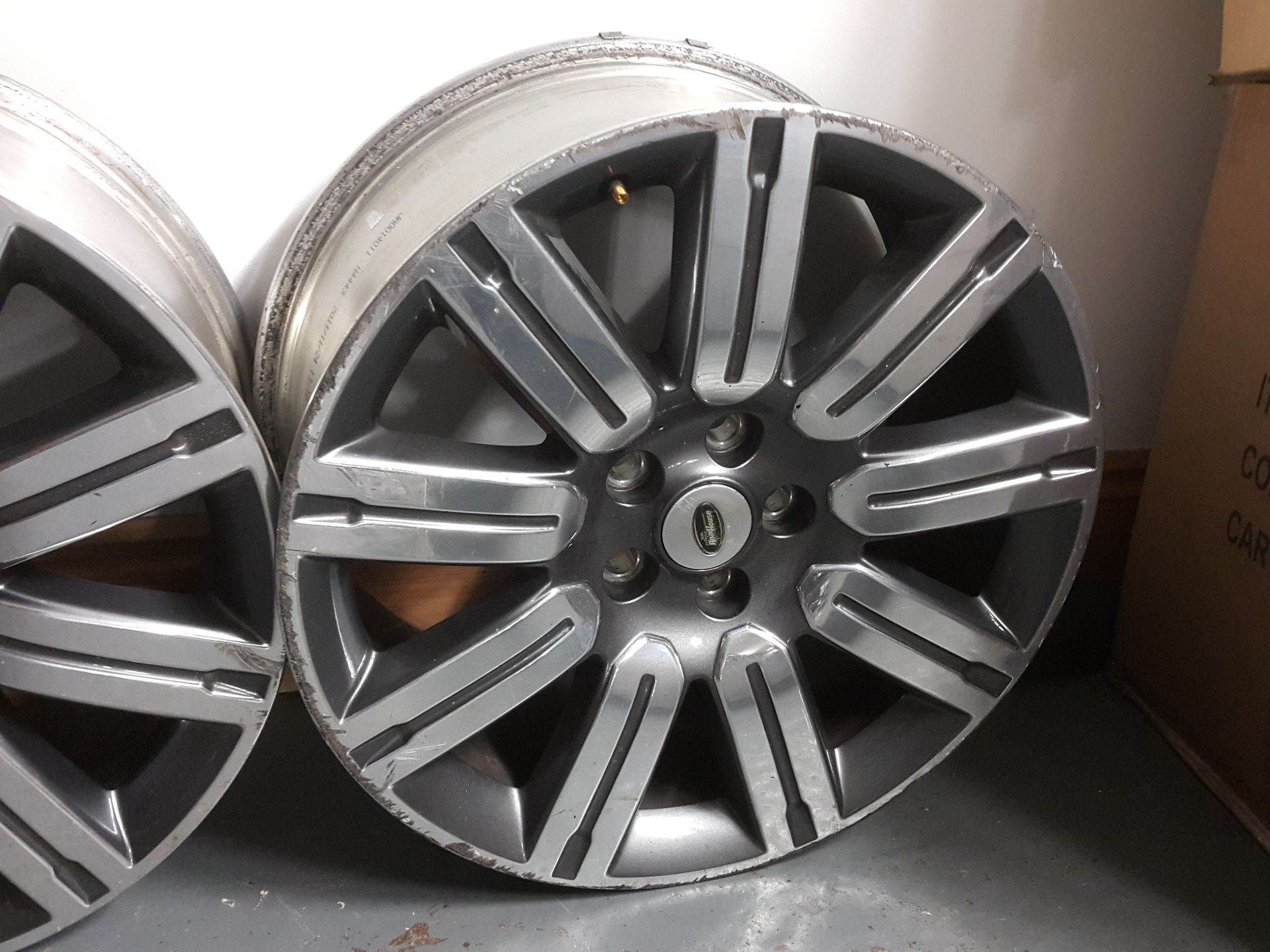 4 X RANGE ROVER SPORT 20" ALLOY WHEELS - Image 5 of 5