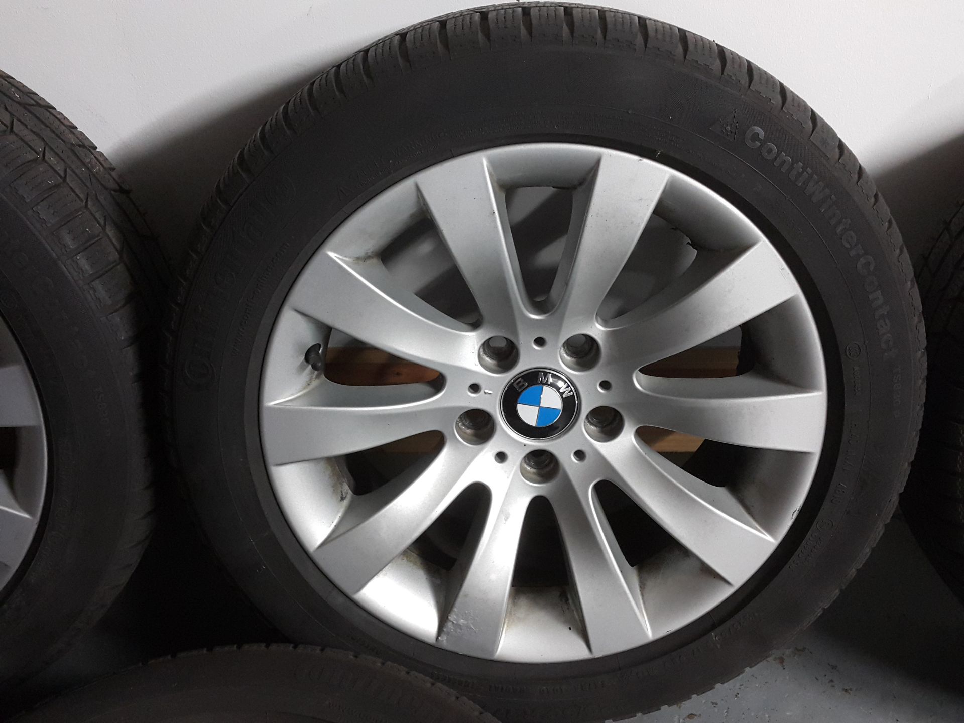 4 X BMW 5 SERIES 17" ALLOY WHEELS WITH CONTINENTAL CONTIWINTER CONTACT WINTER TYRES 225/55/R17 - Image 4 of 9