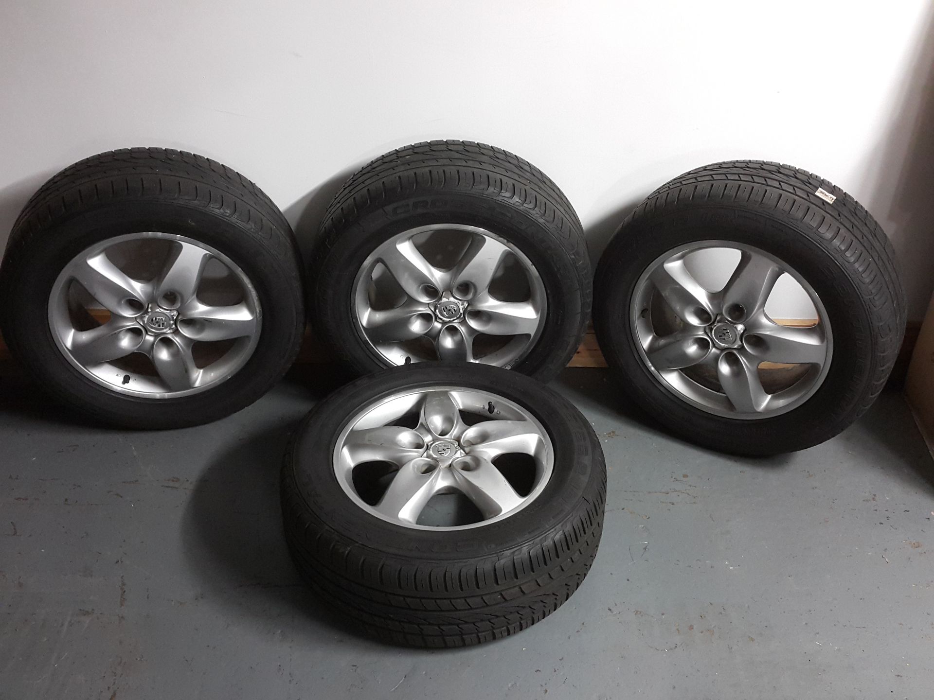 4 X PORSCHE CAYENNE TURBO 17" ALLOY WHEELS WITH CONTINENTAL TYRES 255/55/R18