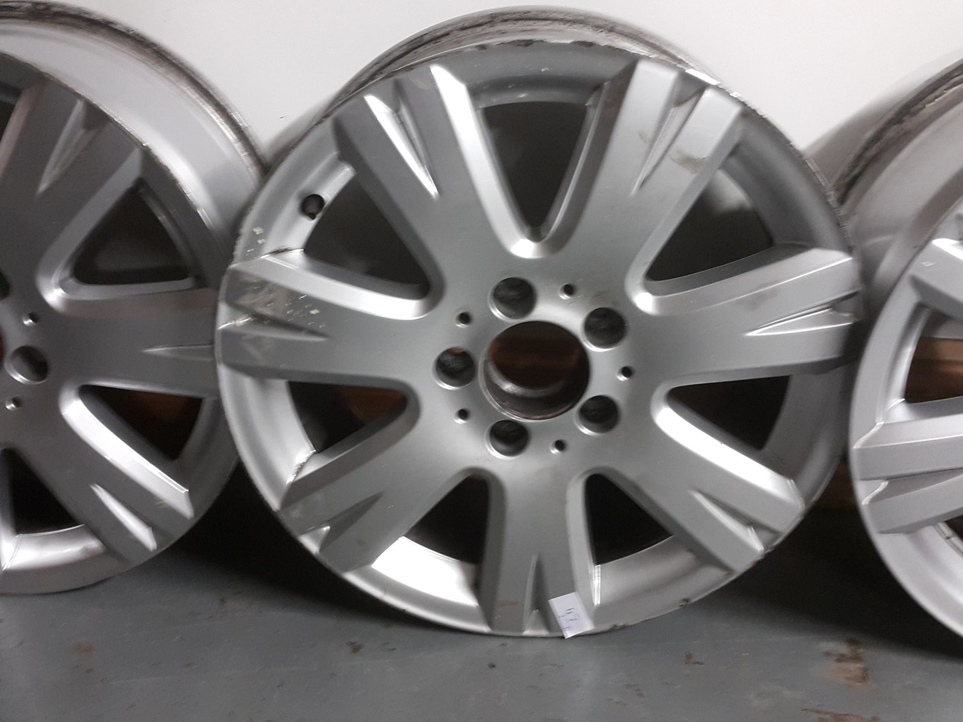 2 X MERCEDES C CLASS W204 16" ALLOY WHEELS - Image 3 of 5