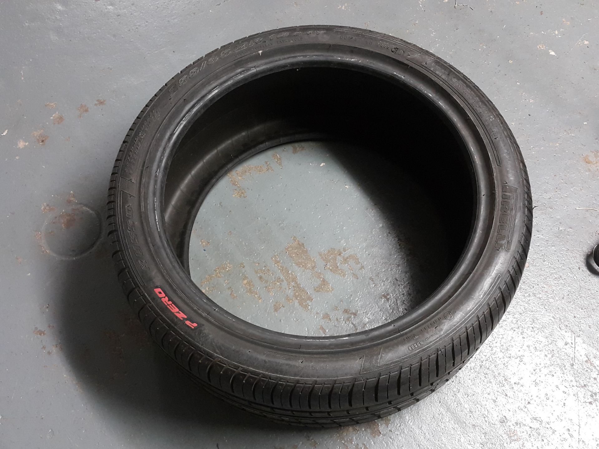 1 X PIRELLI TYRE 255/35/ZR18