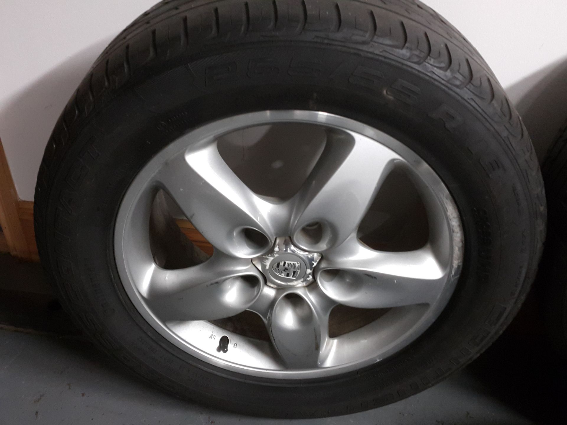 4 X PORSCHE CAYENNE TURBO 17" ALLOY WHEELS WITH CONTINENTAL TYRES 255/55/R18 - Image 2 of 9