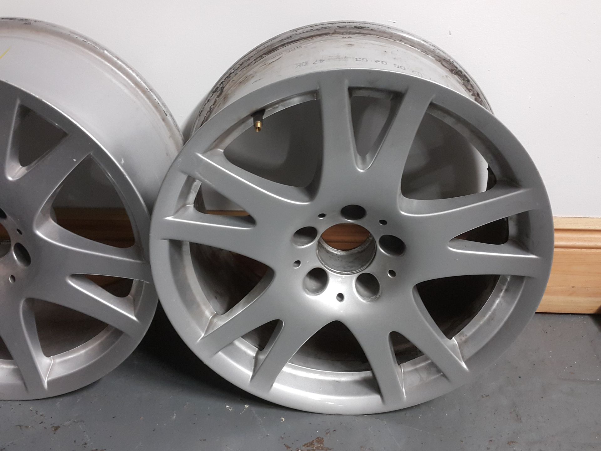 4 X MERCEDES CLS W219 17" ALLOY WHEELS - Image 5 of 5