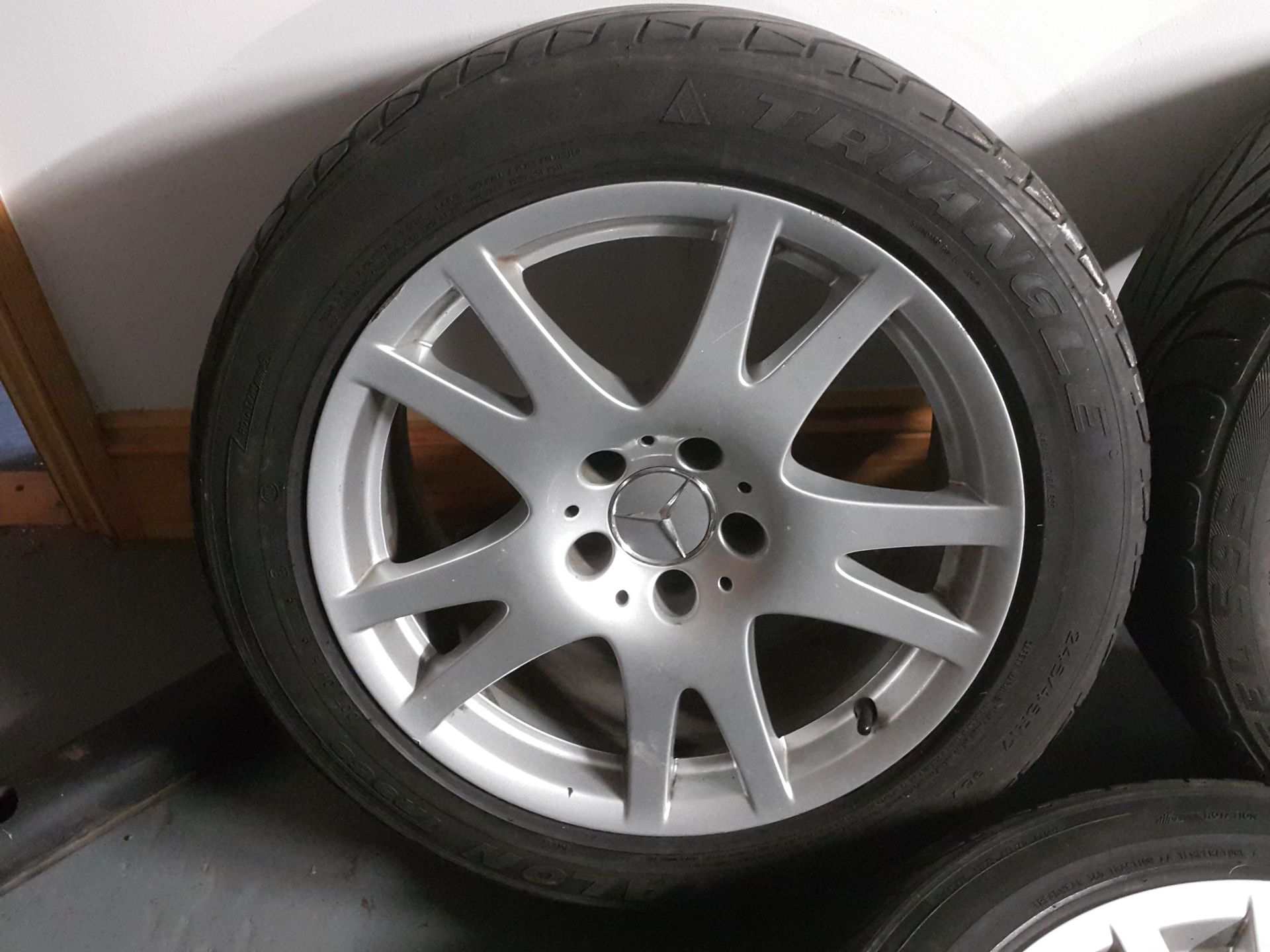 5 X MERCEDES CLS W219 17" ALLOY WHEELS WITH TYRES 245/45/R17 - Image 2 of 11