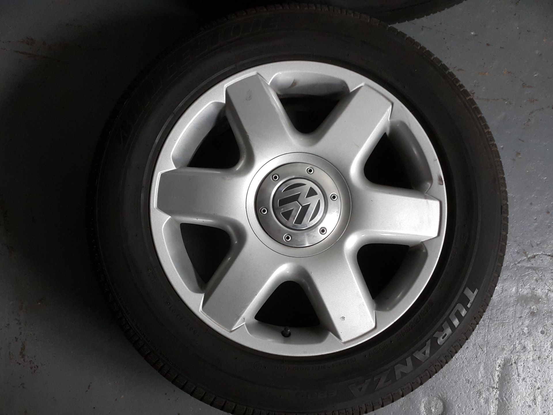 4 X VW TOUAREG 18" ALLOY WHEELS WITH BRIDGESTONE TURANZA TYRES 255/55/R18 - Image 8 of 9