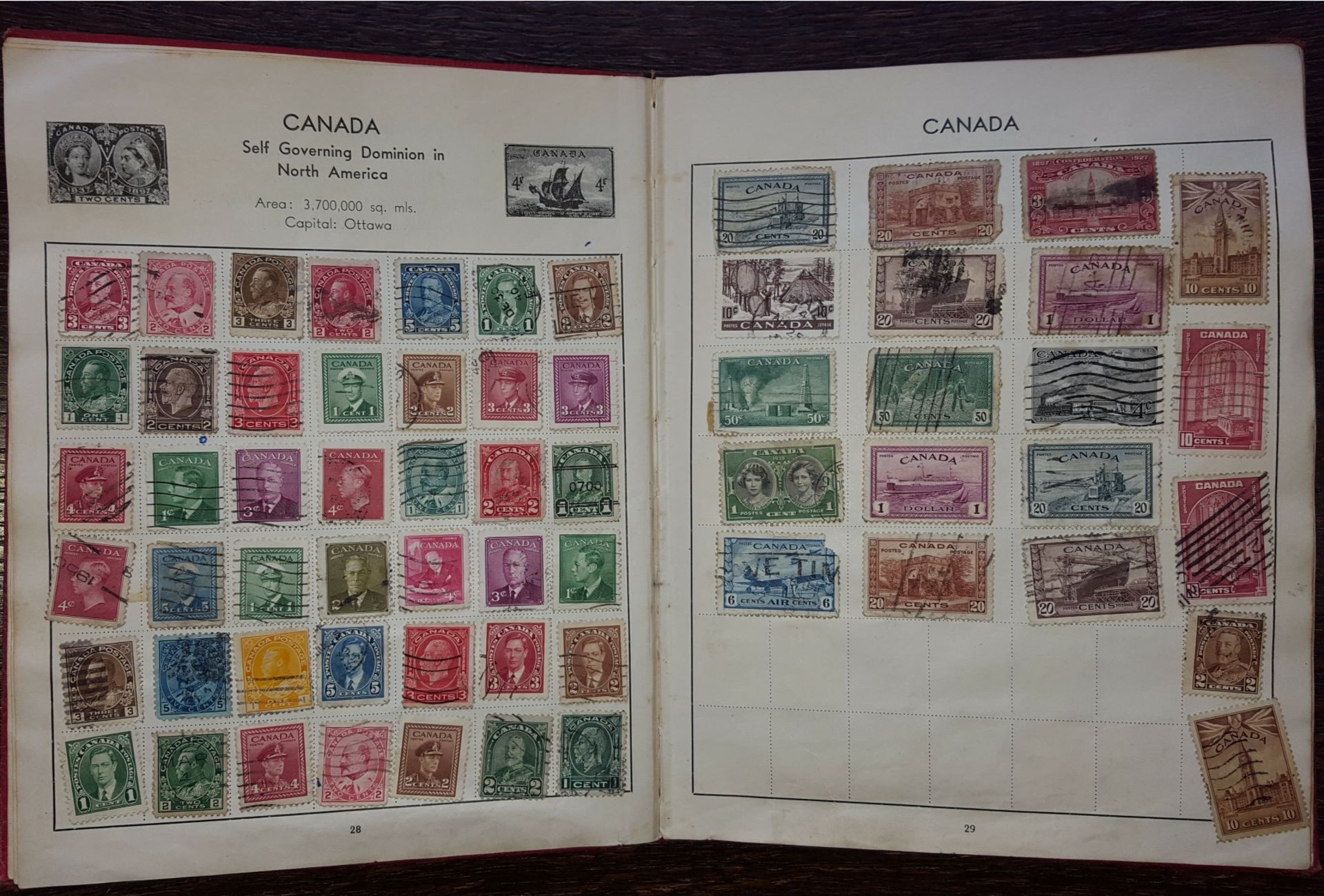 Stirling Stamp Album Plus 2 Others Approx 700 Stamps - Image 2 of 9