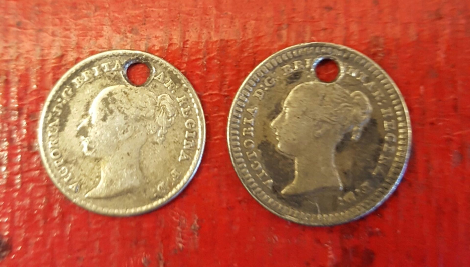 Medal Coin Commemorating the Birth of The Prince of Wales 1841 Plus 3 other coins - Image 2 of 3