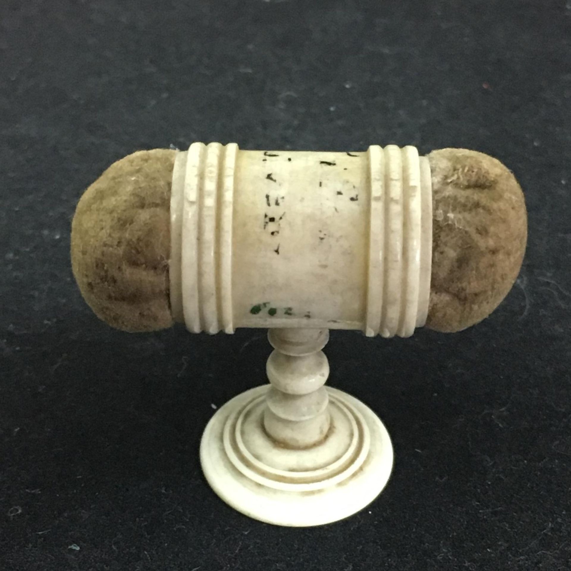 Early 19thc Antique Georgian Period Carved Double Ended Sewing Pin Cushion. Circular pedestal - Image 2 of 3