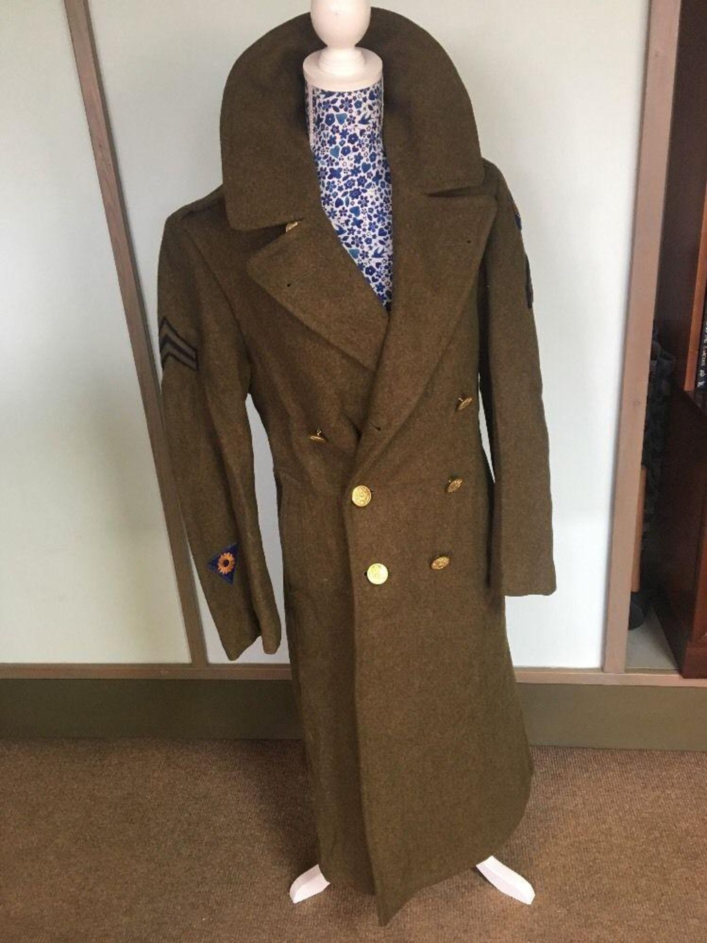 1940s WW2 US Air Force Men's Wool Long Trench Coat Olive Green. Size 34R. Dated 3/11/1940. A genuine