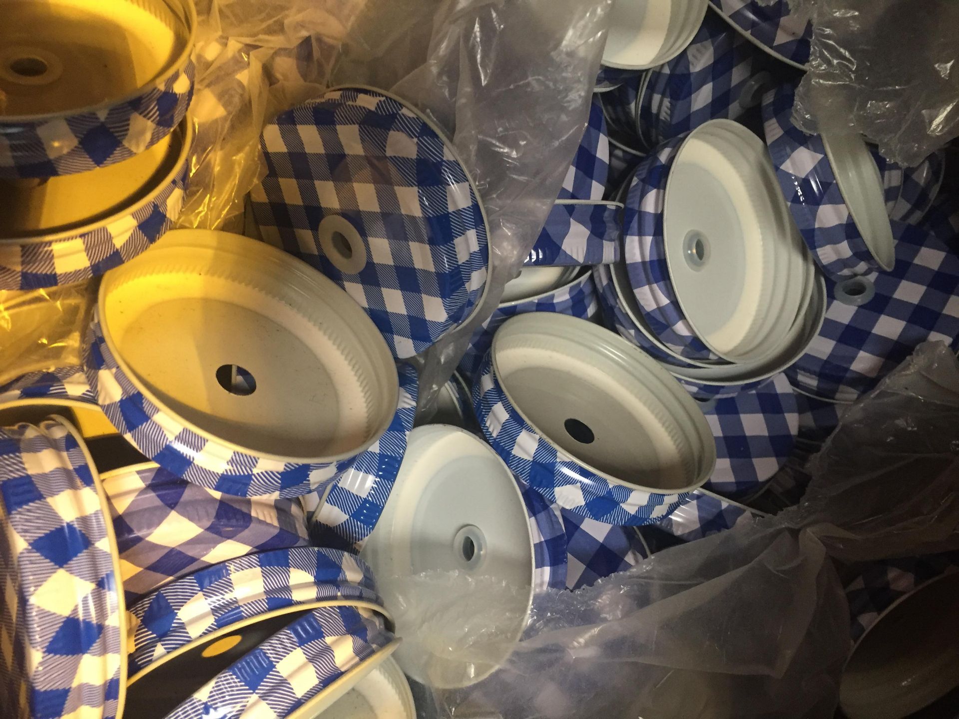 750 Mason Jam Jar Lids With Holes Gingham Blue - Bild 2 aus 2