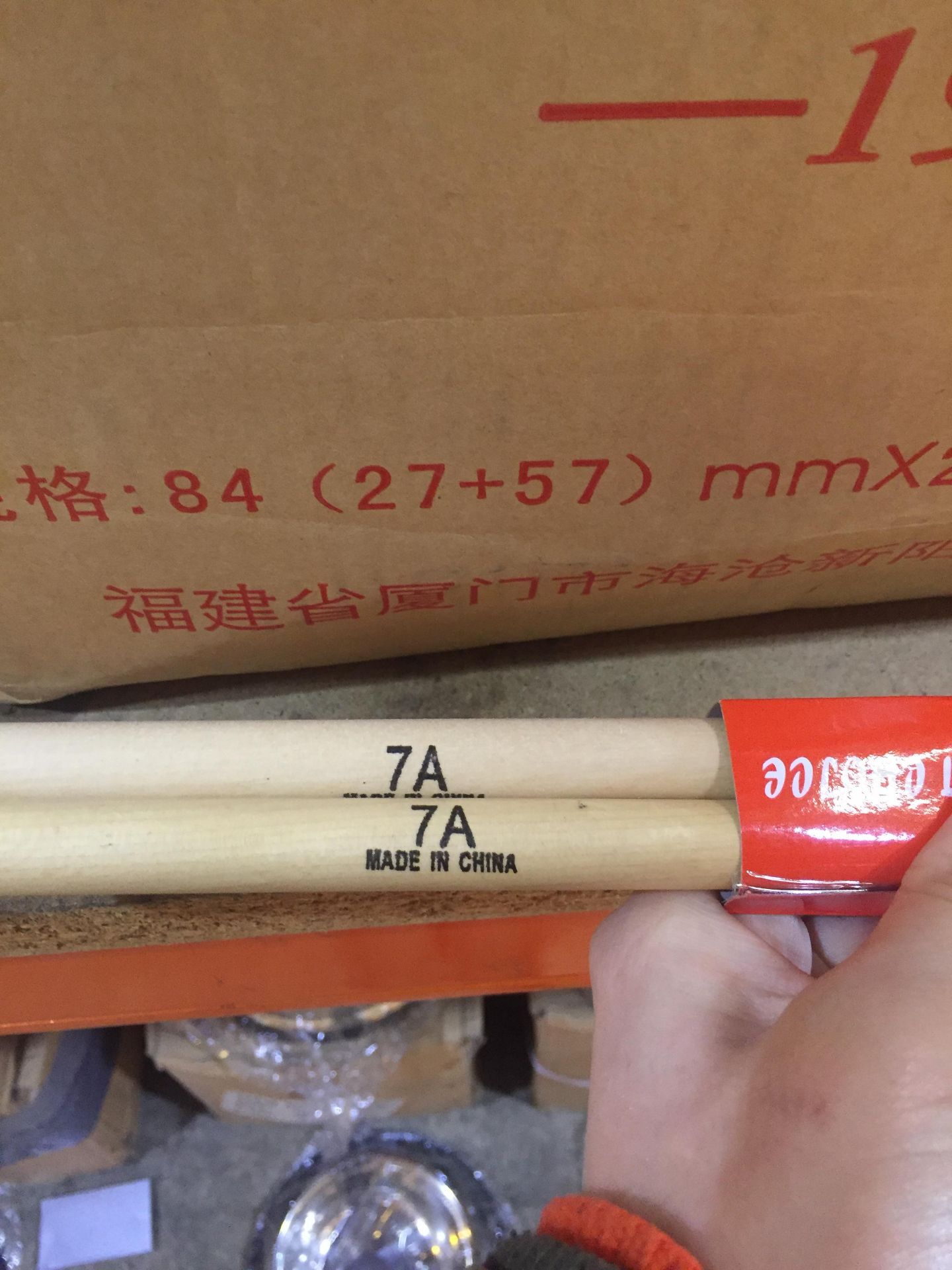 700 Sets of wooden drumsticks. Mixed weights. In packing. Ideal for personalisation. - Image 3 of 5