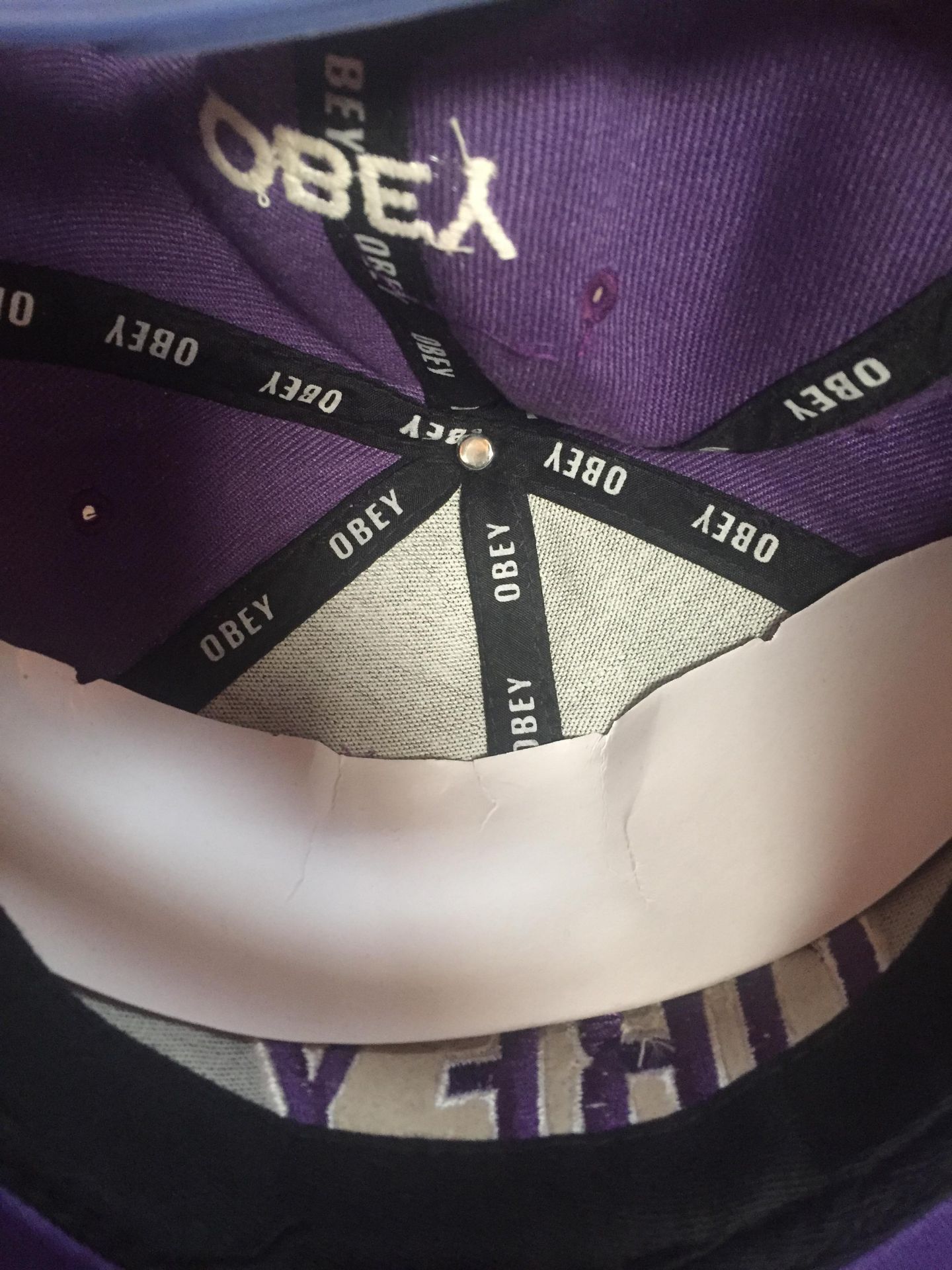 100 Purple Obey style hats - Image 4 of 4