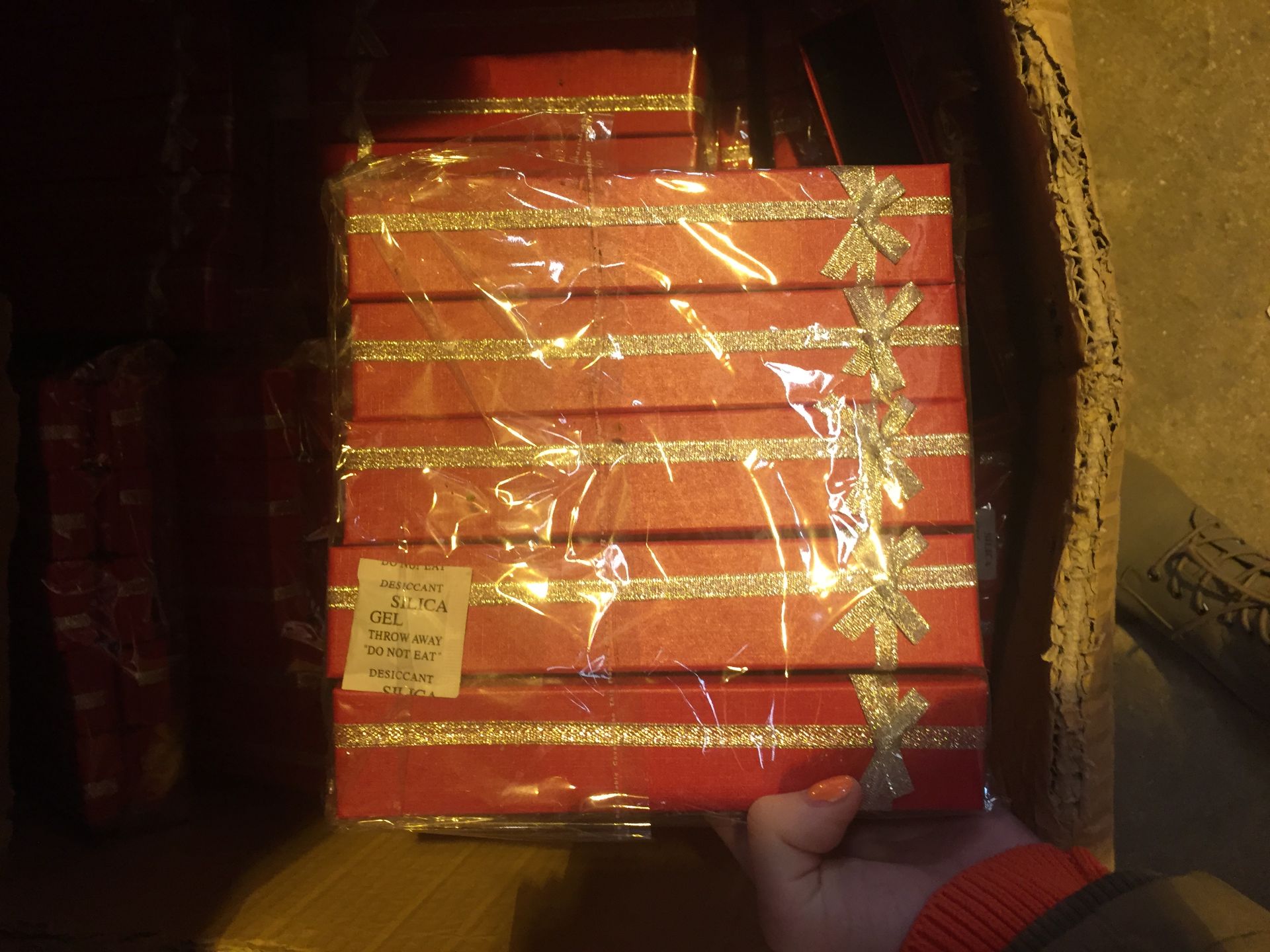 700 Red necklace boxes - Image 4 of 5