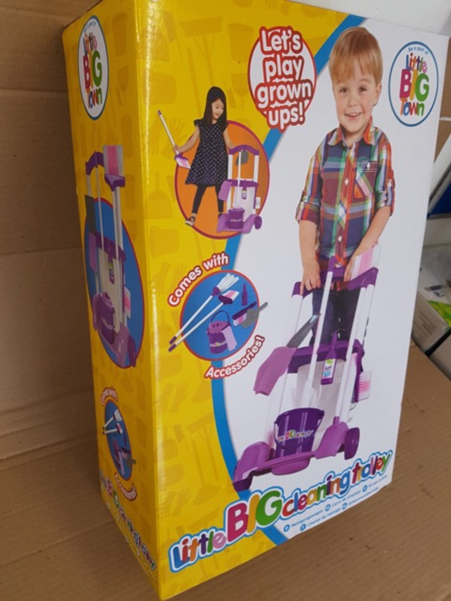 PALLET TO CONTAIN 48 x Brand New Little Big Town Cleaning Trolley Play Set's. RRP £29.99 each. - Image 2 of 3