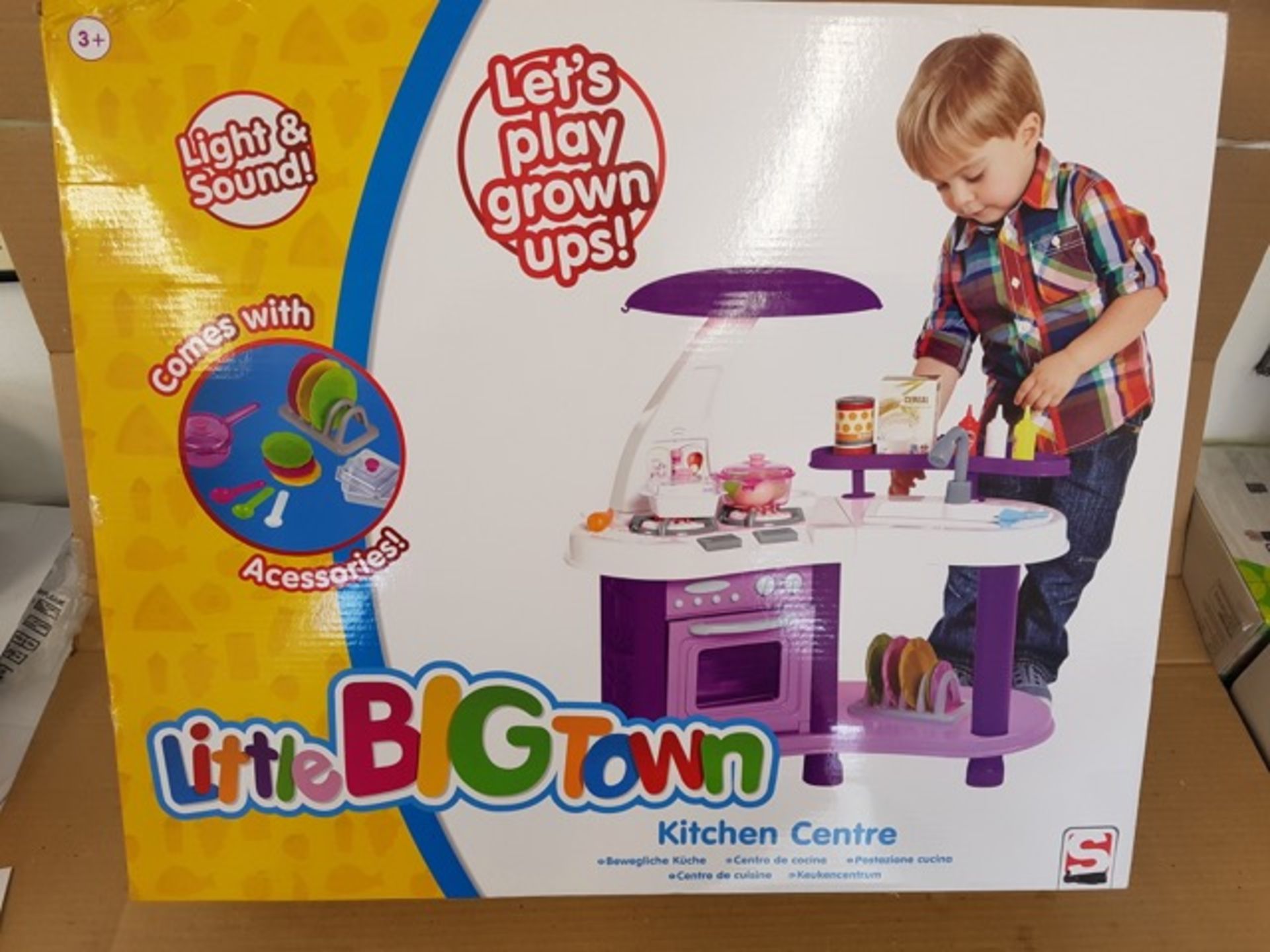 PALLET TO CONTAIN 36 x Brand New Little Big Town Large Kitchen Center Play Set's. RRP £49.99 each.