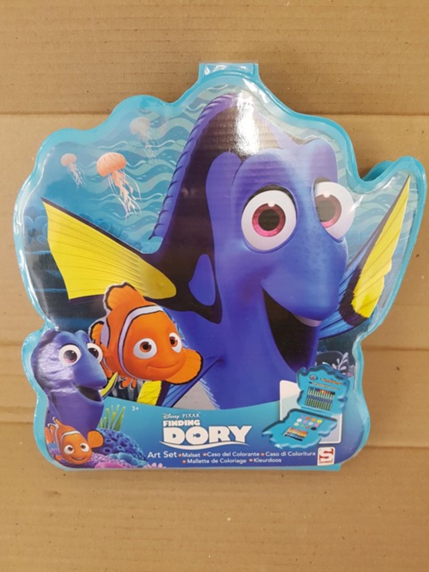 PALLET TO CONTAIN 240 x Brand New Disney Pixar Finding Dory Art Set's