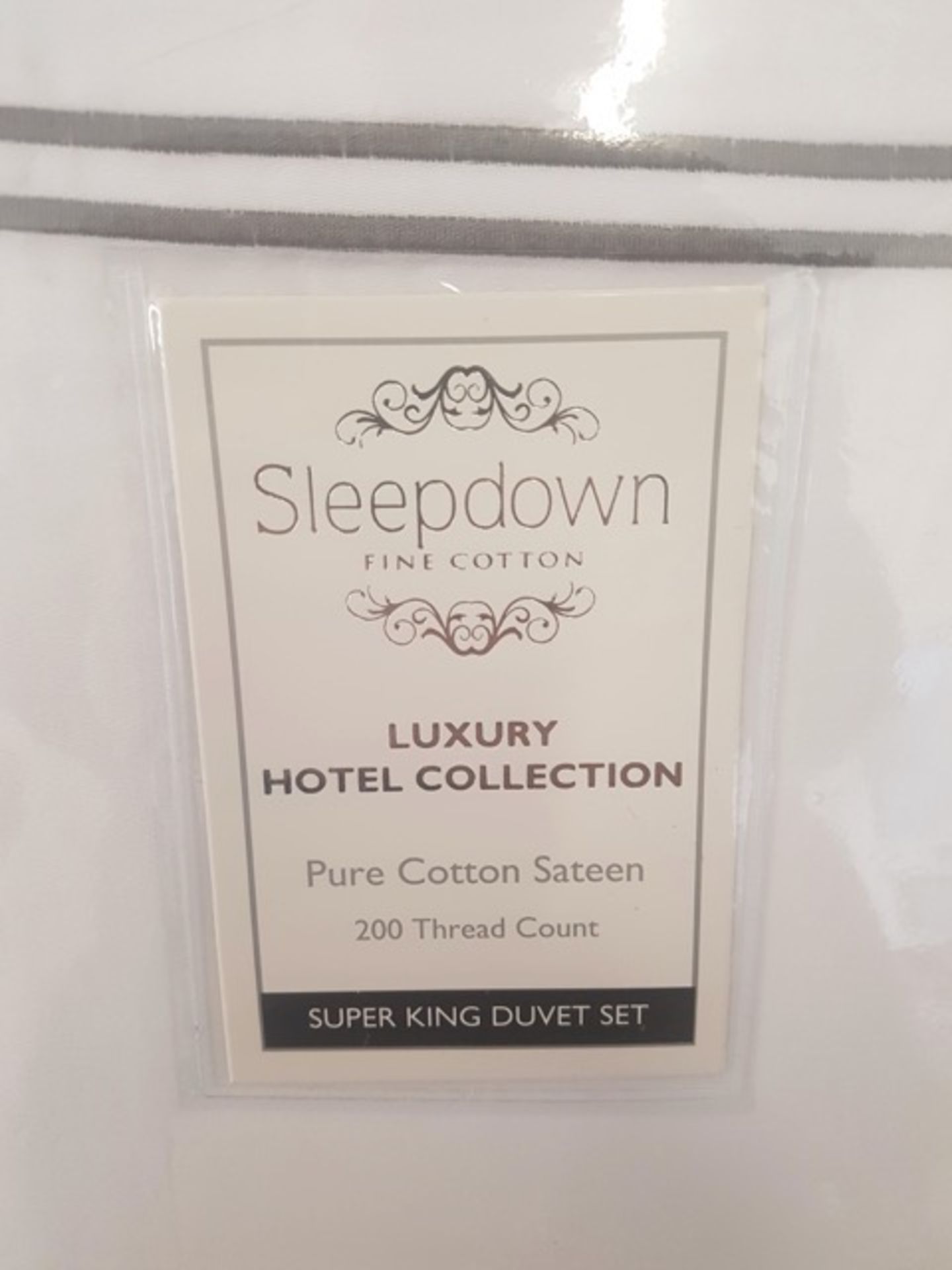 8 x Brand New Sleepdown Fine Cotton Luxury Hotel Collection 200 Thread Count - Pure Cotton Sateen - Image 3 of 5