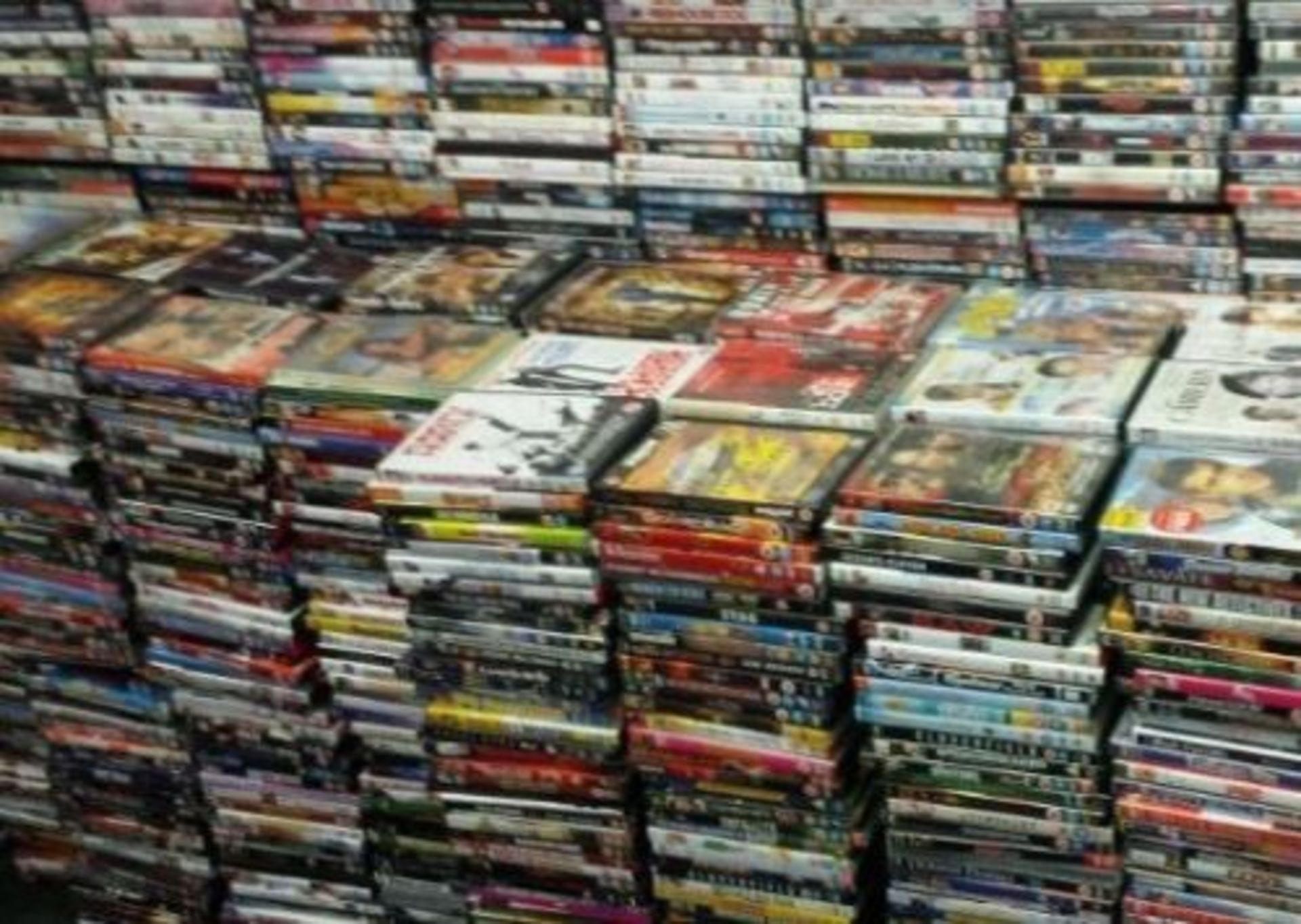 JOB LOT OF 100 x VARIOUS DVD'S - REGION 2 - USED - GOOD ASSORTMENT OF TITLES - NO RESERVE - Image 2 of 5