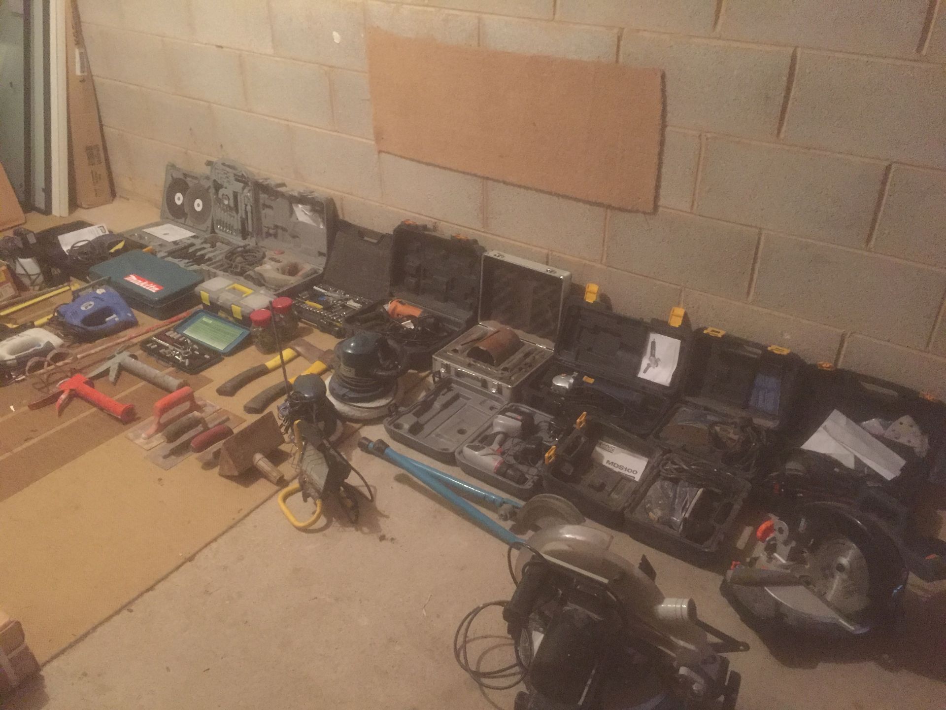 HUGE JOB LOT OF VARIOUS POWER TOOLS, HAND TOOLS, ACCESSORIES, NO RESERVE - Image 5 of 8
