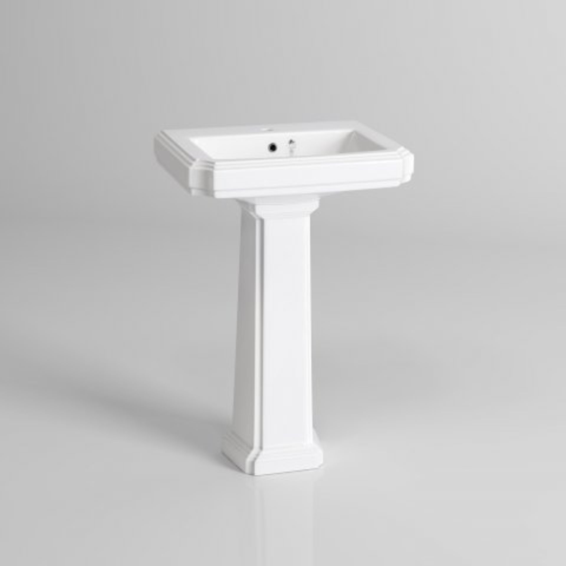 (O33) Georgia II Traditional Basin & Pedestal - Single Tap Hole. RRP £229.99. This elegant basin - Image 3 of 3