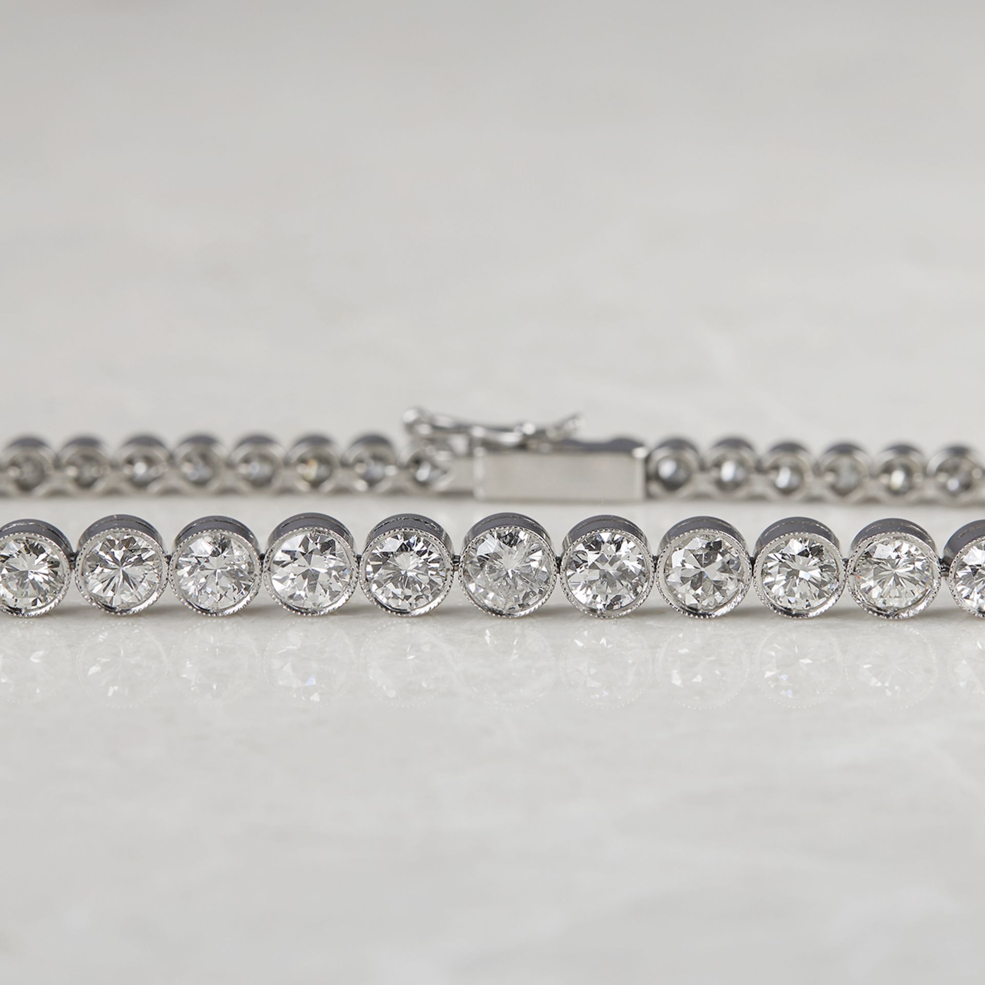 Unbranded, Platinum 6.43ct Graduated Diamond Tennis Bracelet - Image 4 of 7