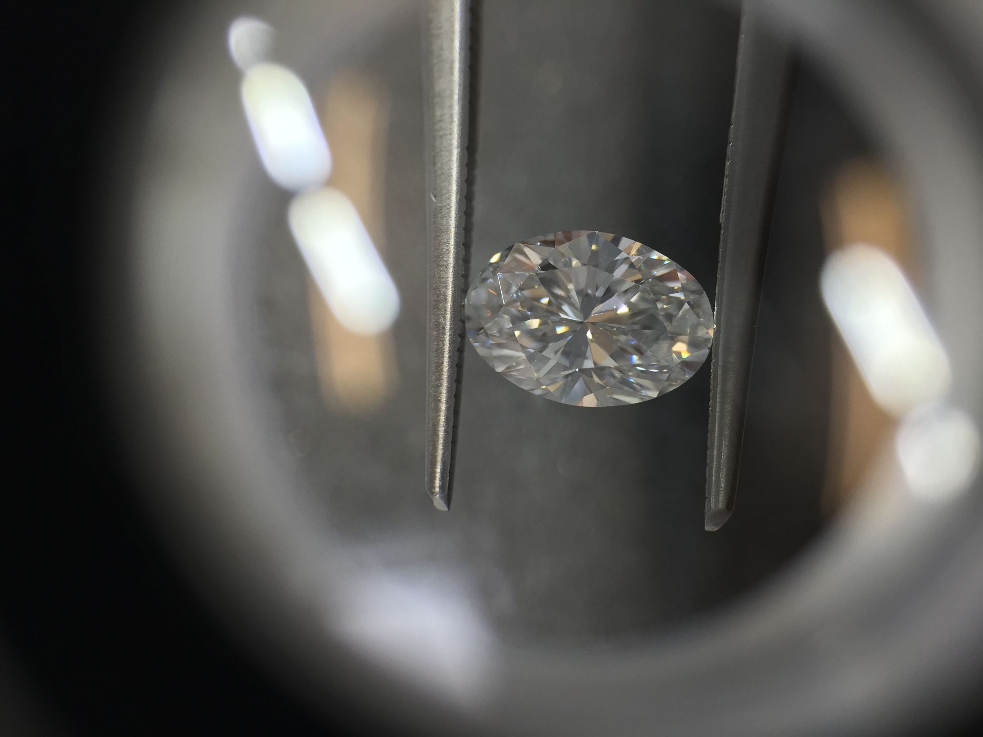 1.08ct oval cut diamond. E colour, VVS2 clarity. No certificate. Valued at £11310For more