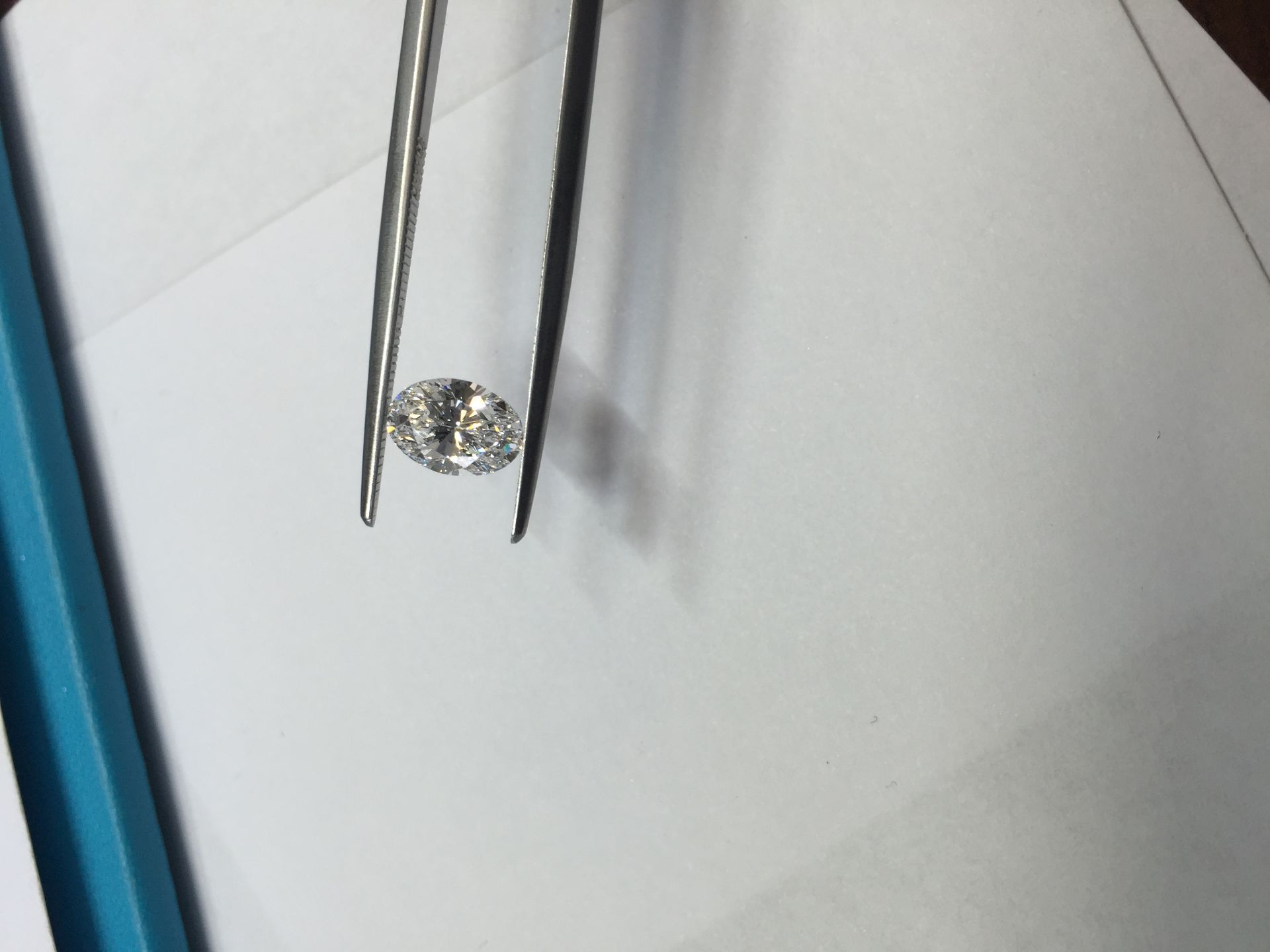 1.08ct oval cut diamond. E colour, VVS2 clarity. No certificate. Valued at £11310For more - Image 3 of 4