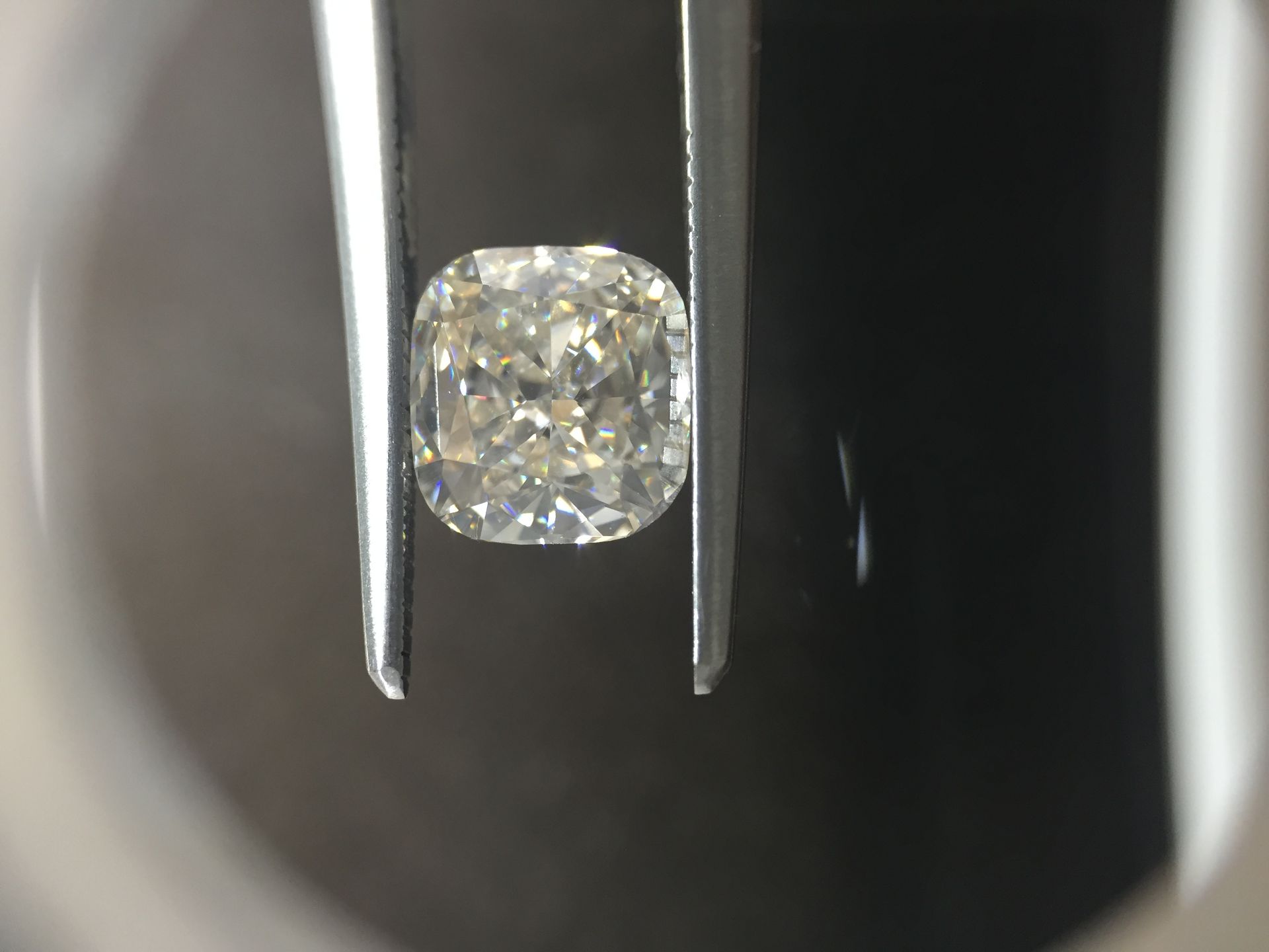 1.26ct cushion cut diamond. I colour, VS1 clarity. 6.53 x 6.05 x 3.88mm. IGI certification _