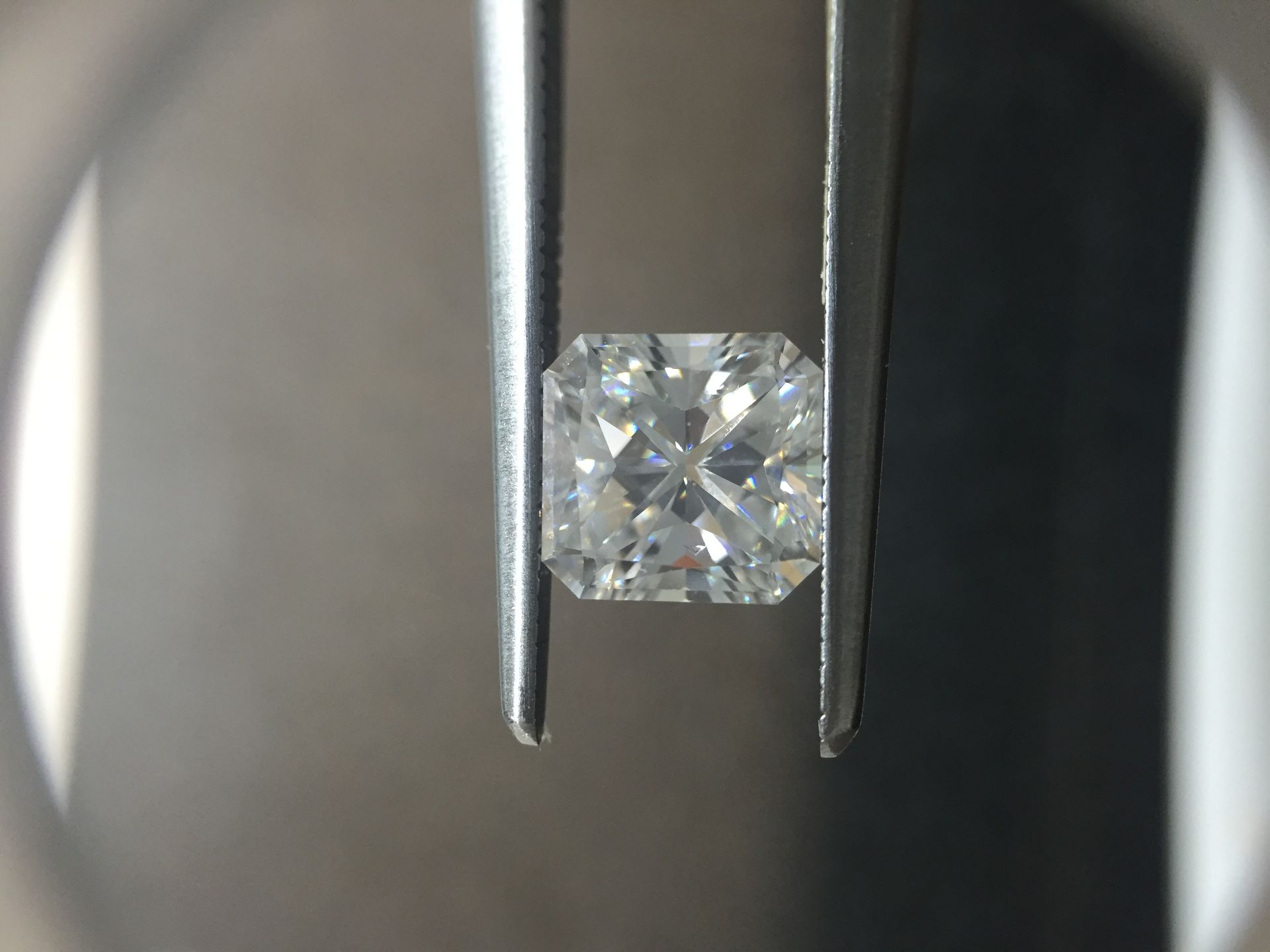 1.03ct radiant cut diamond. F colour, VS1 clarity. GIA certification - 226817812 . 6.03 x 5.78 x 3.