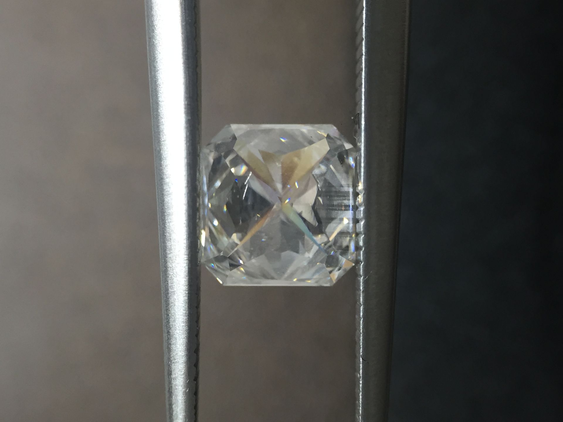 1.03ct radiant cut diamond. F colour, VS1 clarity. GIA certification - 226817812 . 6.03 x 5.78 x 3. - Image 2 of 5