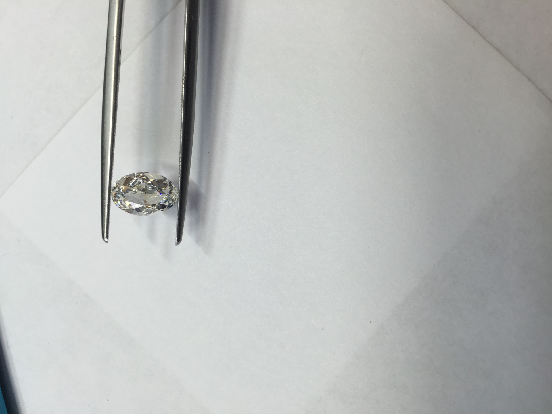 1.01ct oval cut diamond. I colour, VS1 clarity. GIA certification _ 5243030793. 8.65x 5.90 x 2.81mm. - Image 3 of 5