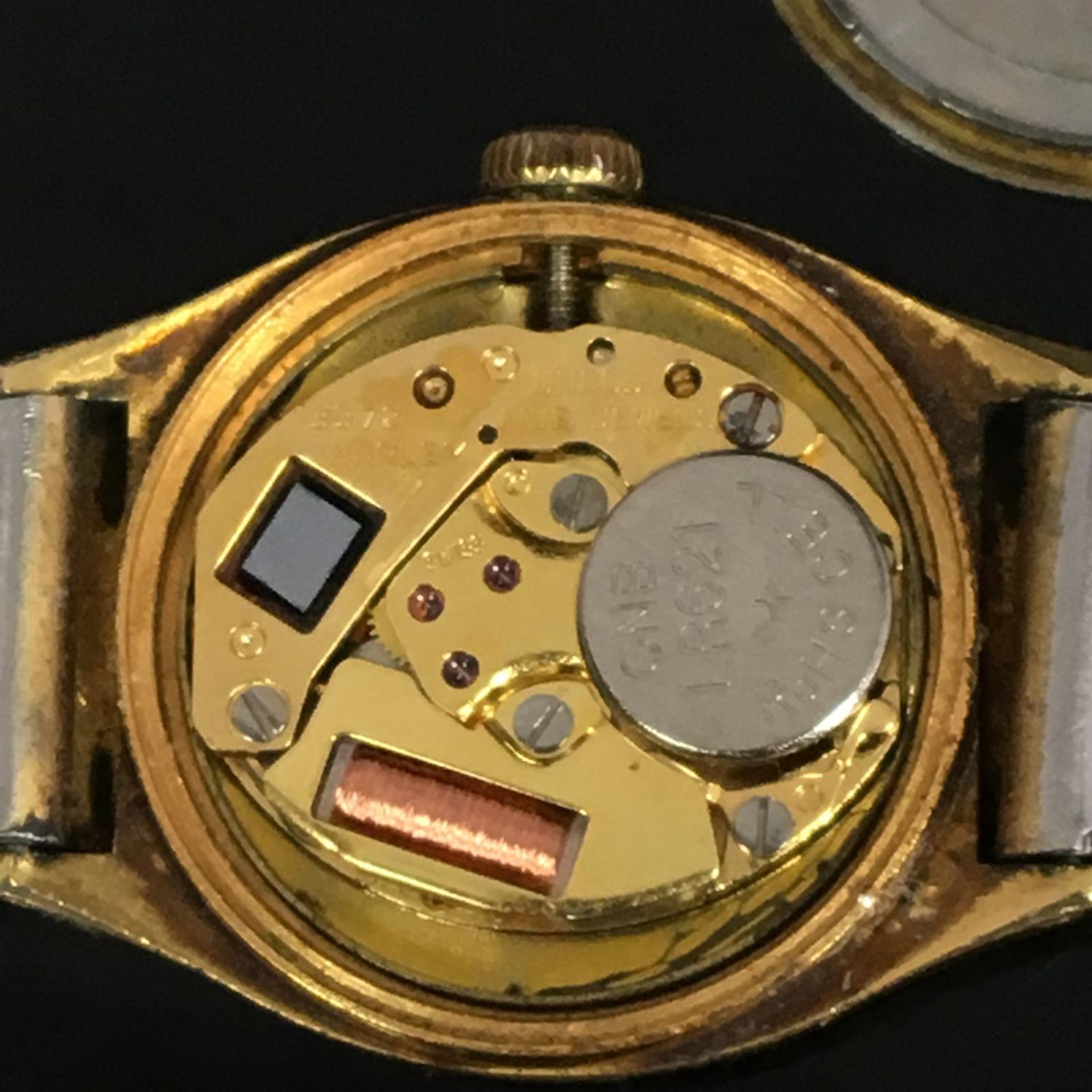 Vintage Vedette ladies watch. Swiss made. Battery powered, runs but needs attention. The movement - Image 2 of 3
