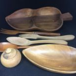 GROUP OF VINTAGE TREEN ITEMS. To include bowls and serving utensils etc. The hammer price includes