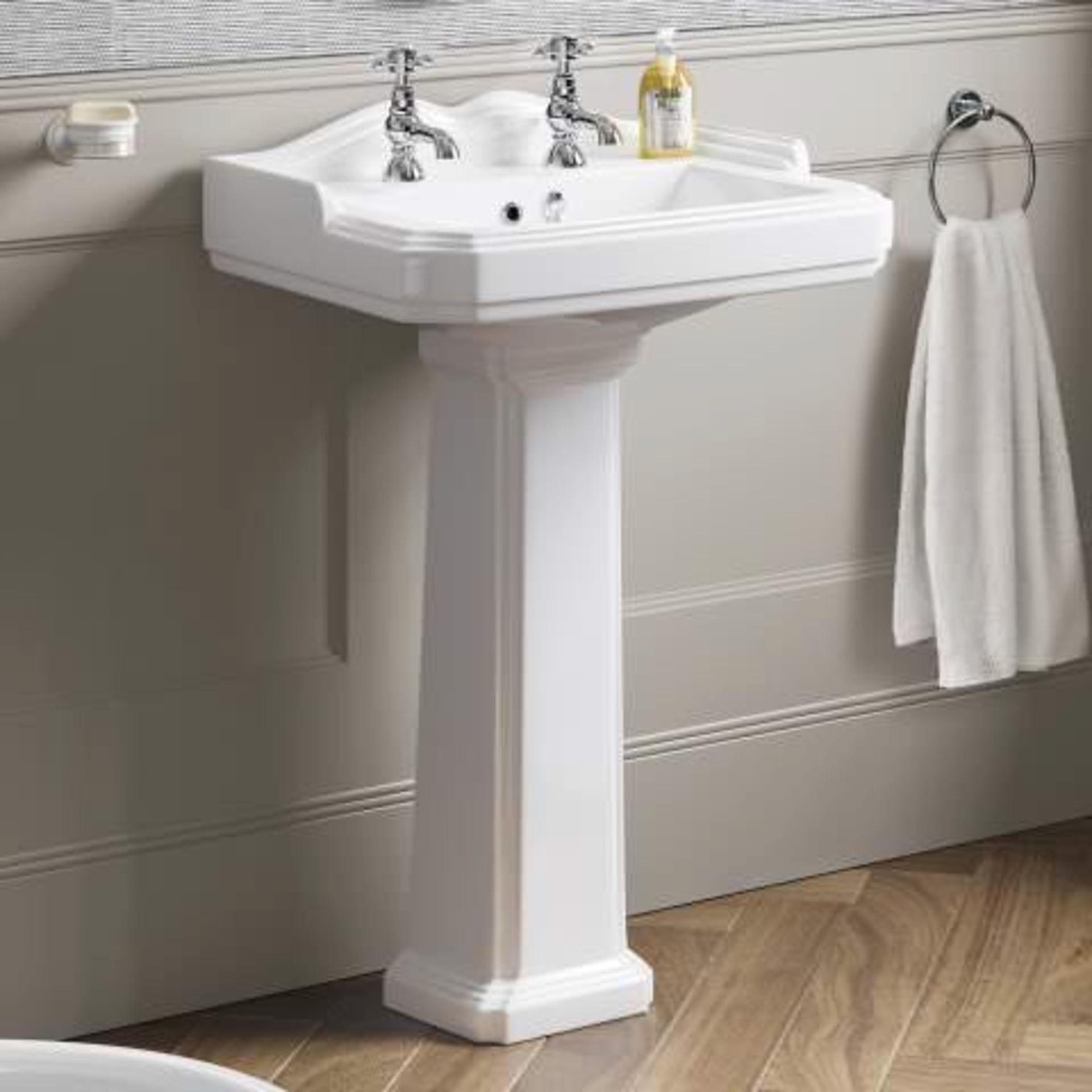 PALLET TO CONTAIN 8 x Brand New Victoria Basin & Pedestal - Double Tap Hole.RRP £175.99 EACH,