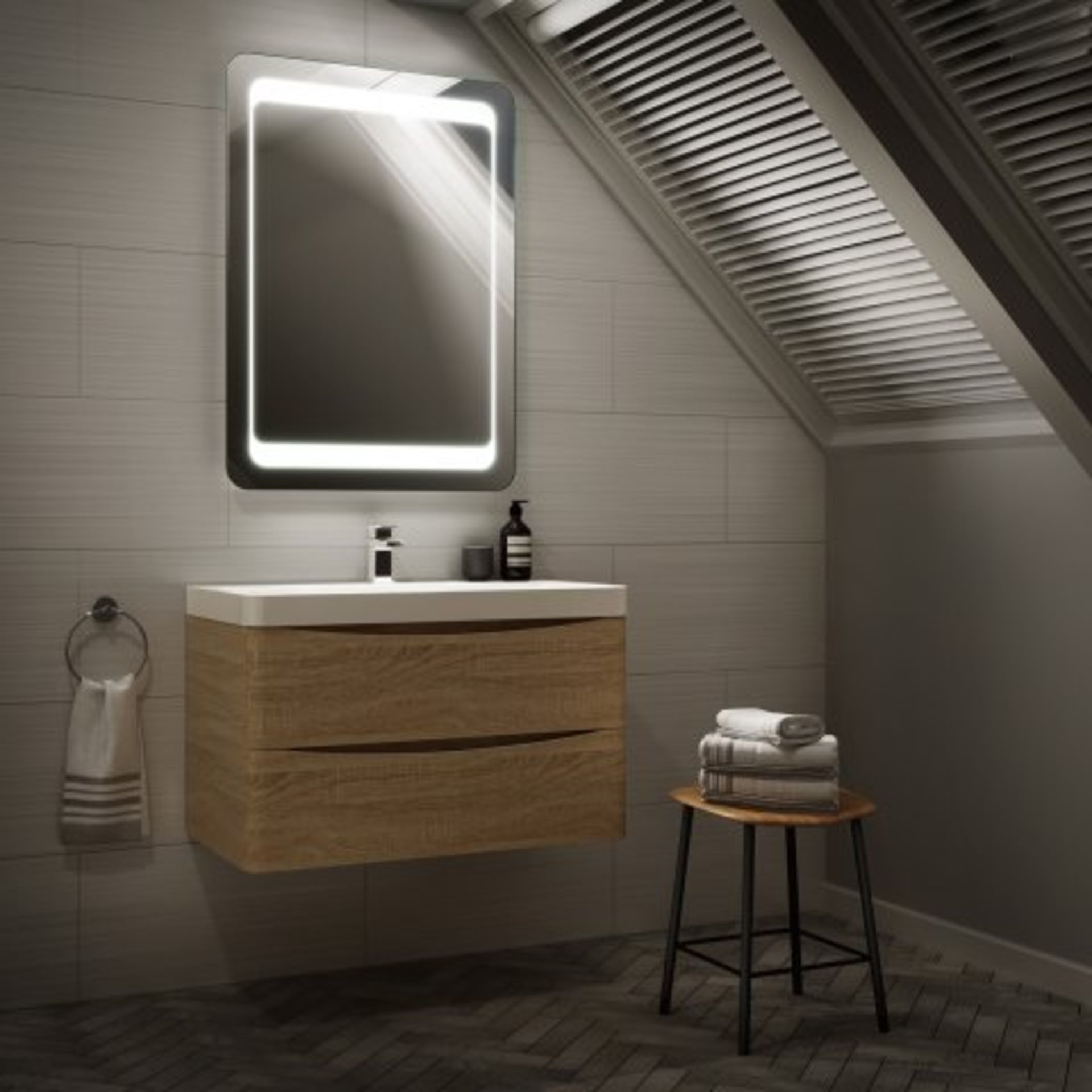 (N5) 900x650mm Quasar Illuminated LED Mirror. RRP £349.99. Energy efficient LED lighting with IP44 - Image 4 of 5