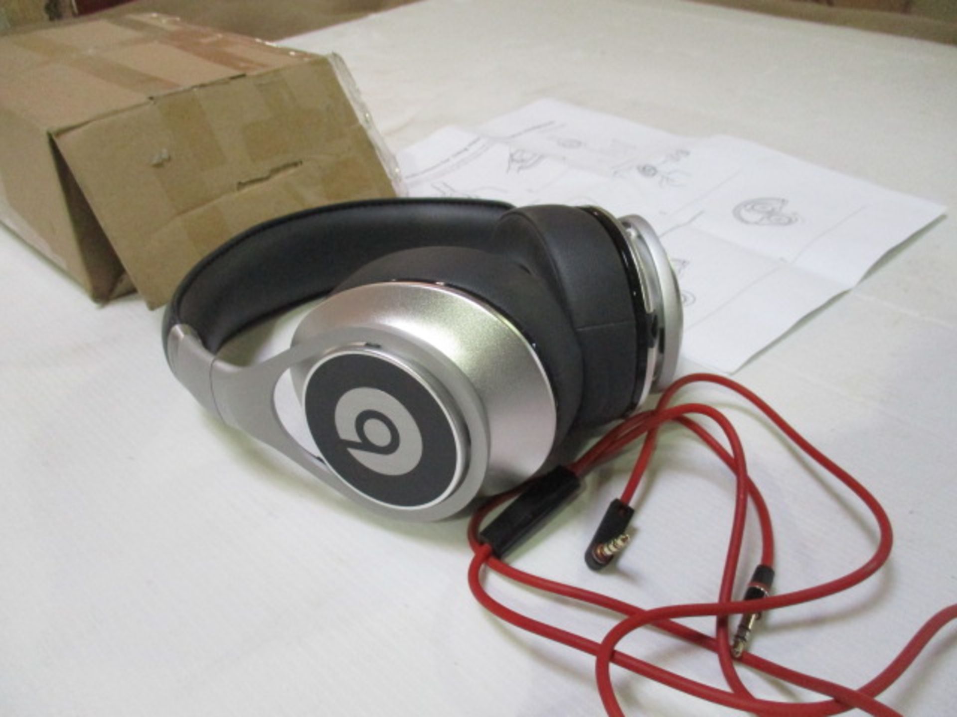 Beats Headfones as pictured unknown reason return - boxed