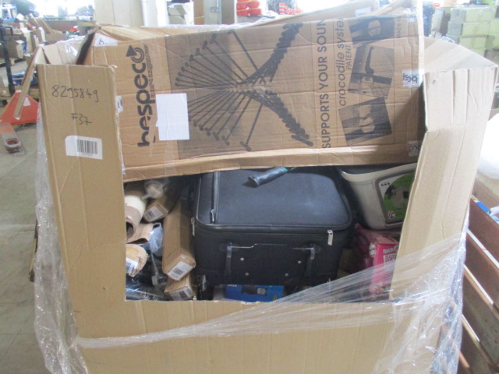 1 x mixed pallet of assorted household / leisure goods - appx 80 + items - mixed grade returns ,