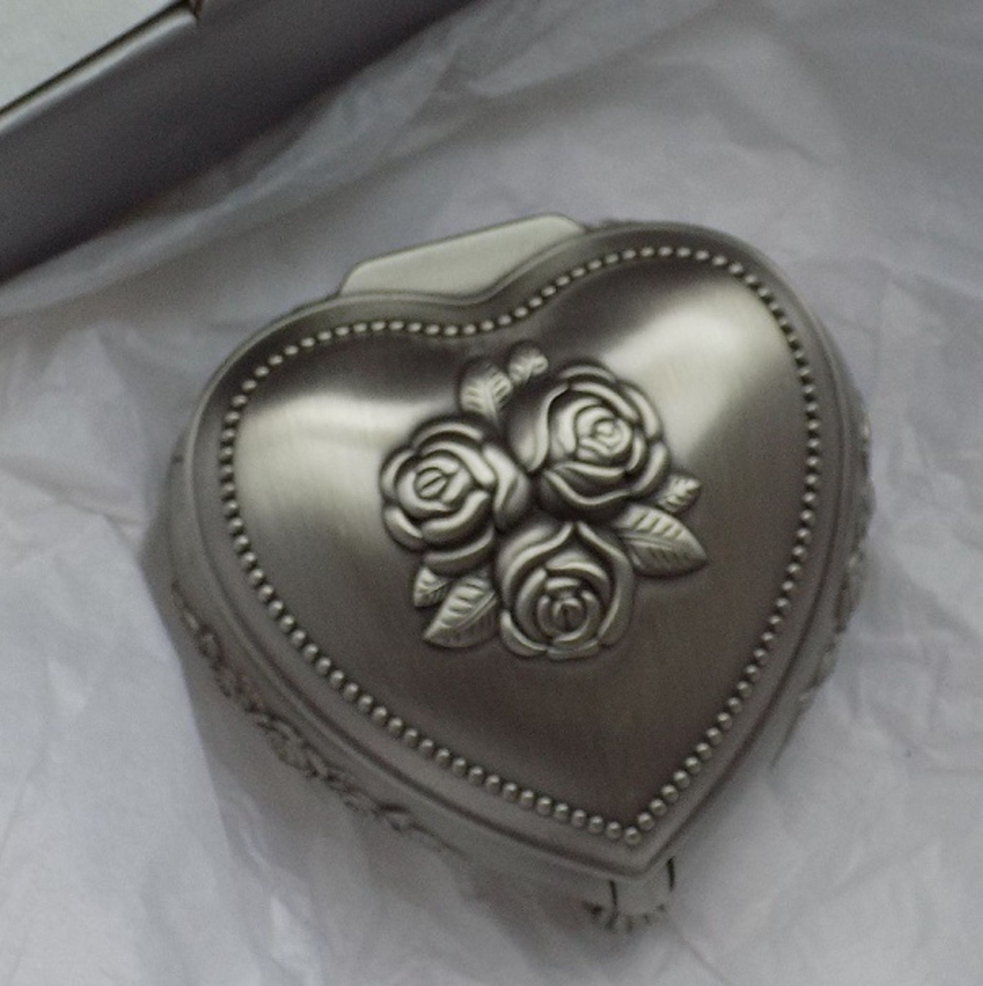 10 X ANTIQUE STYLE HEART SHAPED TRINKET BOXES