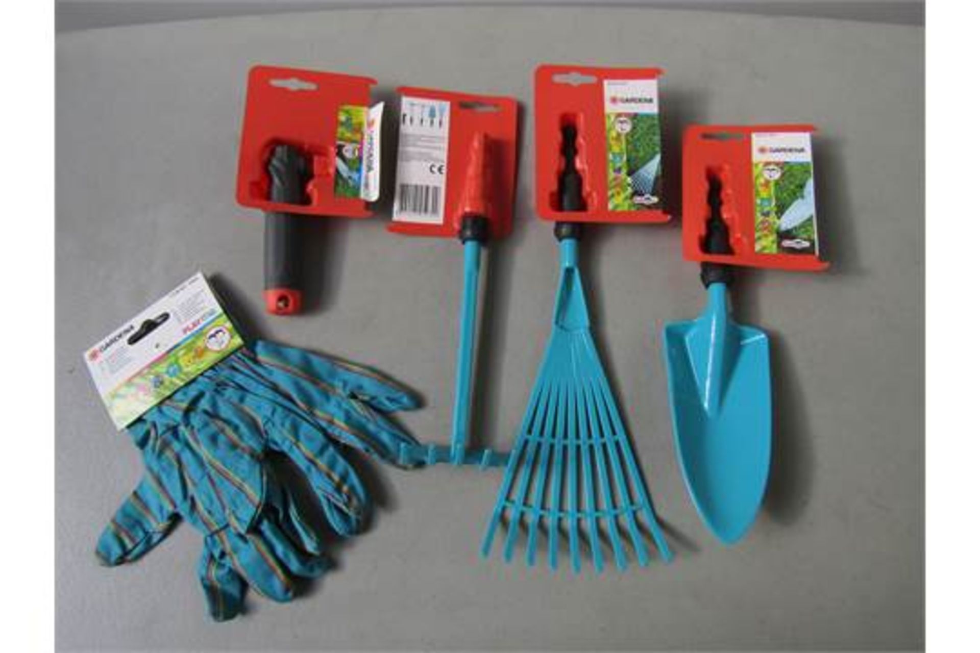 approx 12x Gardena items BRAND NEW picked at random and 1x snow shovel