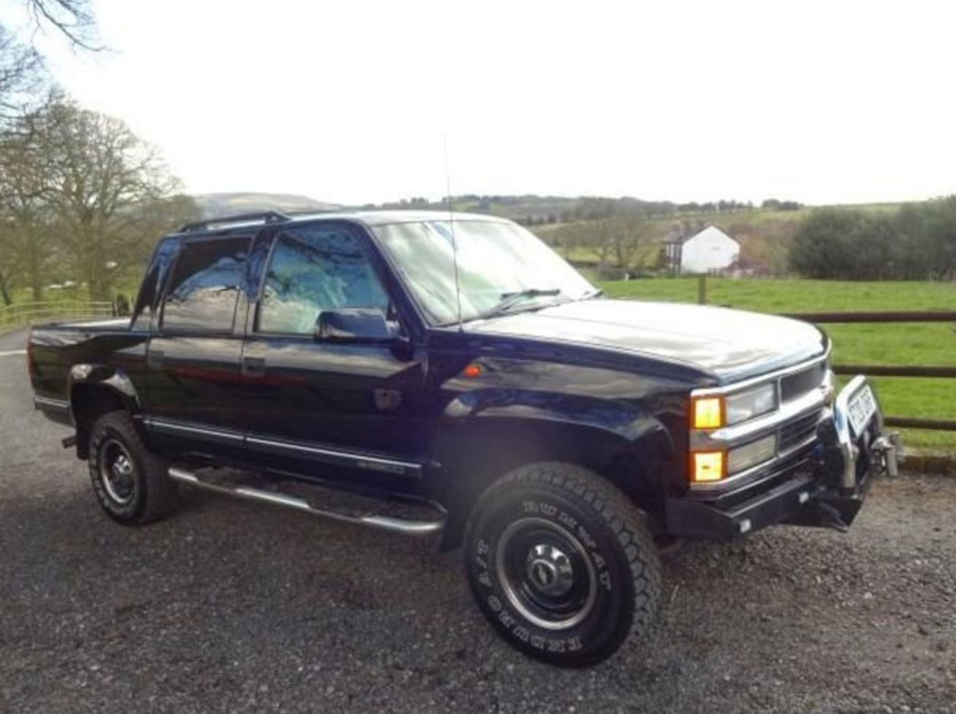 1997 CHEVEY SUBURBAN RHD 6.5 T  - DIESEL  - 4X4   - EXPEDITION OVERLAND CUSTOM  (2500 HEAVY