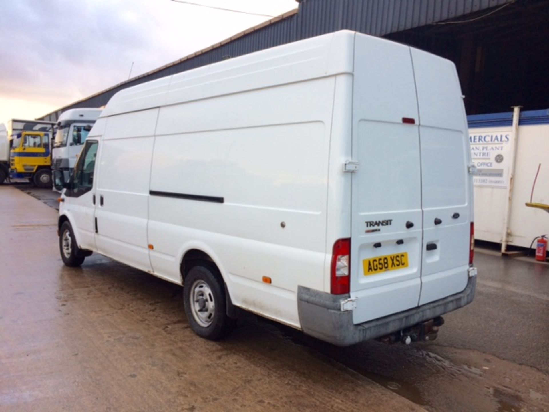 2009 Ford Transit 100 T350L Jumbo   Reg no - AG58 XSC   1st reg'd - 26/2/2009   Euro 4   3500 kg GVW - Image 3 of 5