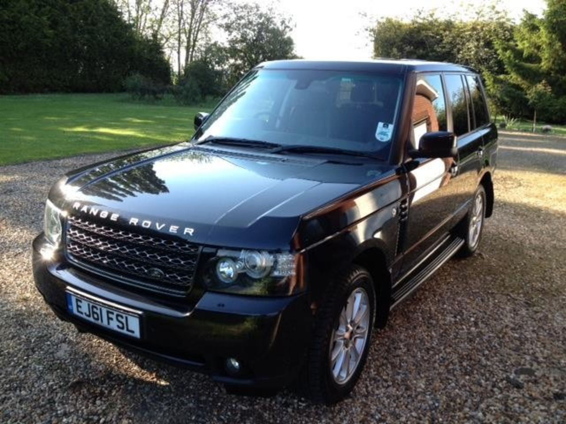 LAND ROVER RANGE ROVER 2012 VOGUE VEHICLE YEAR 2012.   41,000 MILES.   TOP SPEC.   NO VAT.   V8 4.