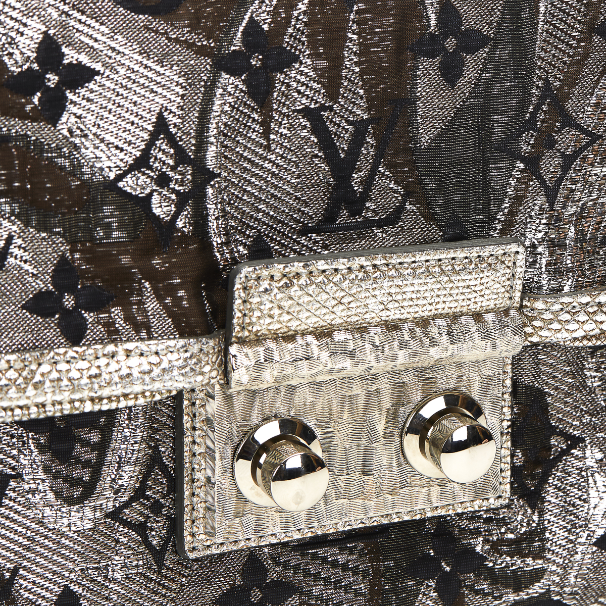 LOUIS VUITTON Thalie , - Silver Monogram Brocade Thalie Clutch   TYPE Clutch SERIAL NUMBER TH9009 - Image 6 of 9