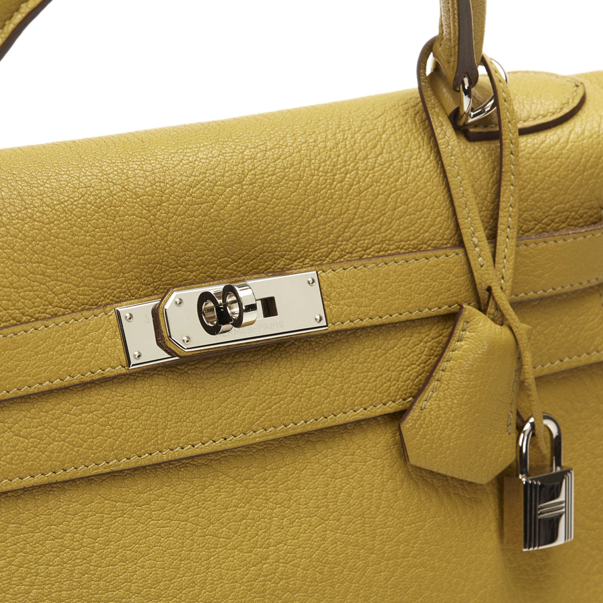 HERMES Kelly 32cm , - Chartreuse Chevre Mysore Leather Kelly 32cm Retourne   TYPE Tote, Shoulder - Image 14 of 14